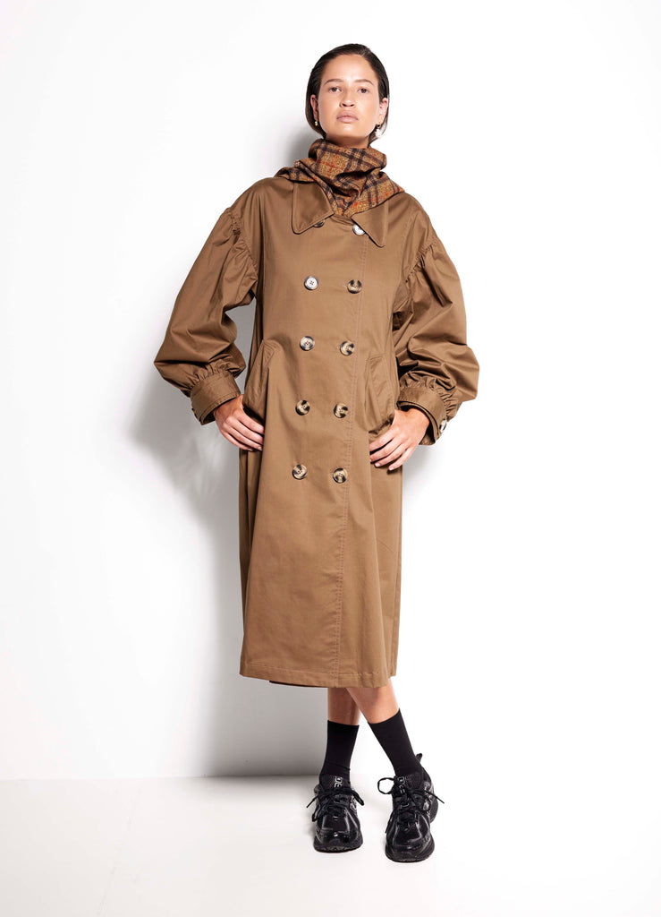 EAST ELEMENT TRENCH - DOUBLE BREASTED PLEAT SLEEVE TRENCH IN TOBACCO