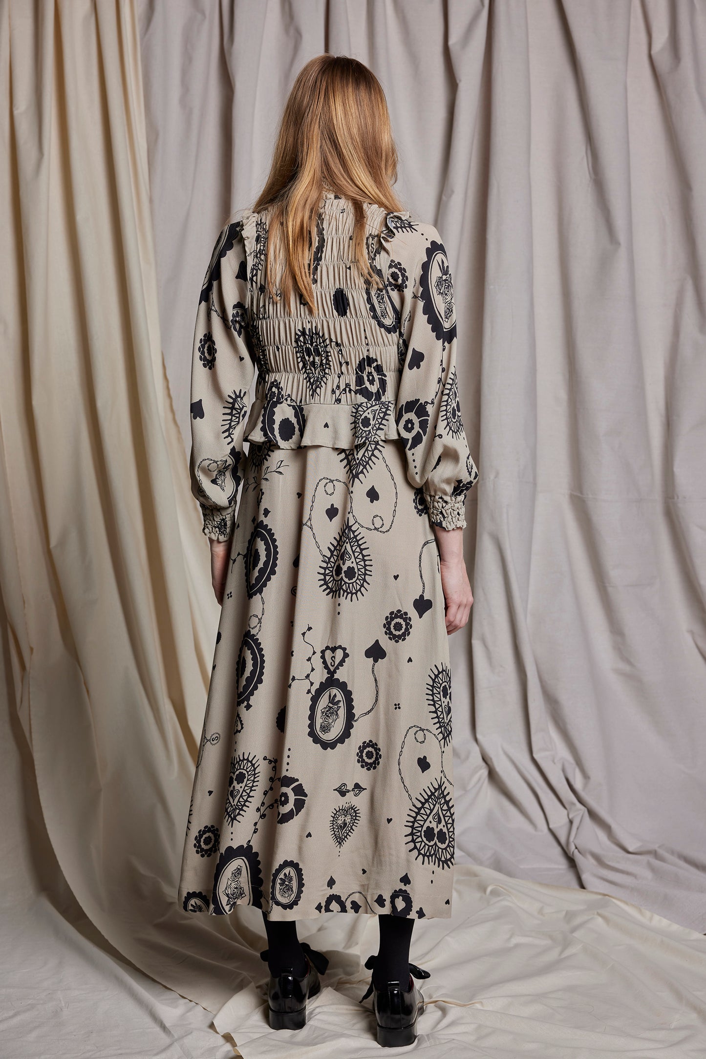 FEMME FATALE DRESS - STONE CAMEO PRINT