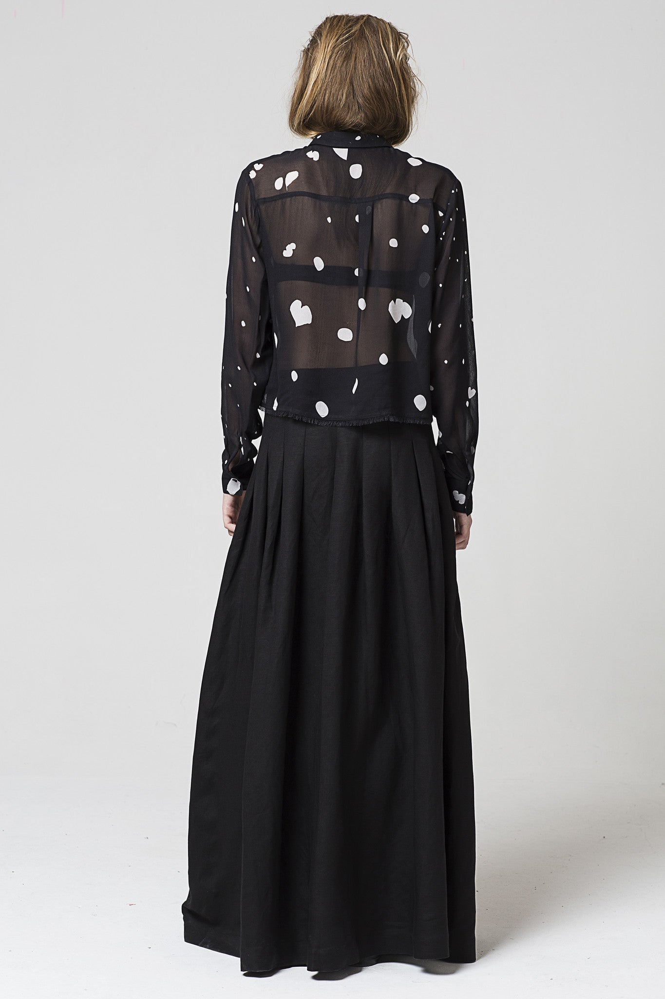 Displaced Blouse, Distorted Spots