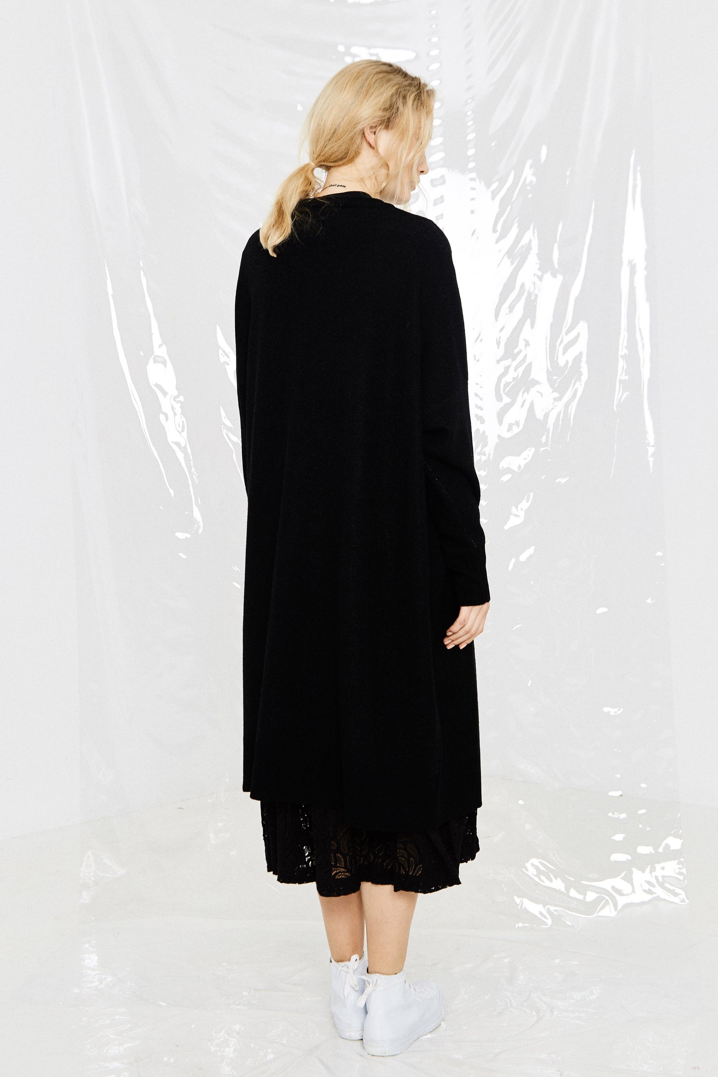 BELOVED JUMPER - BLACK