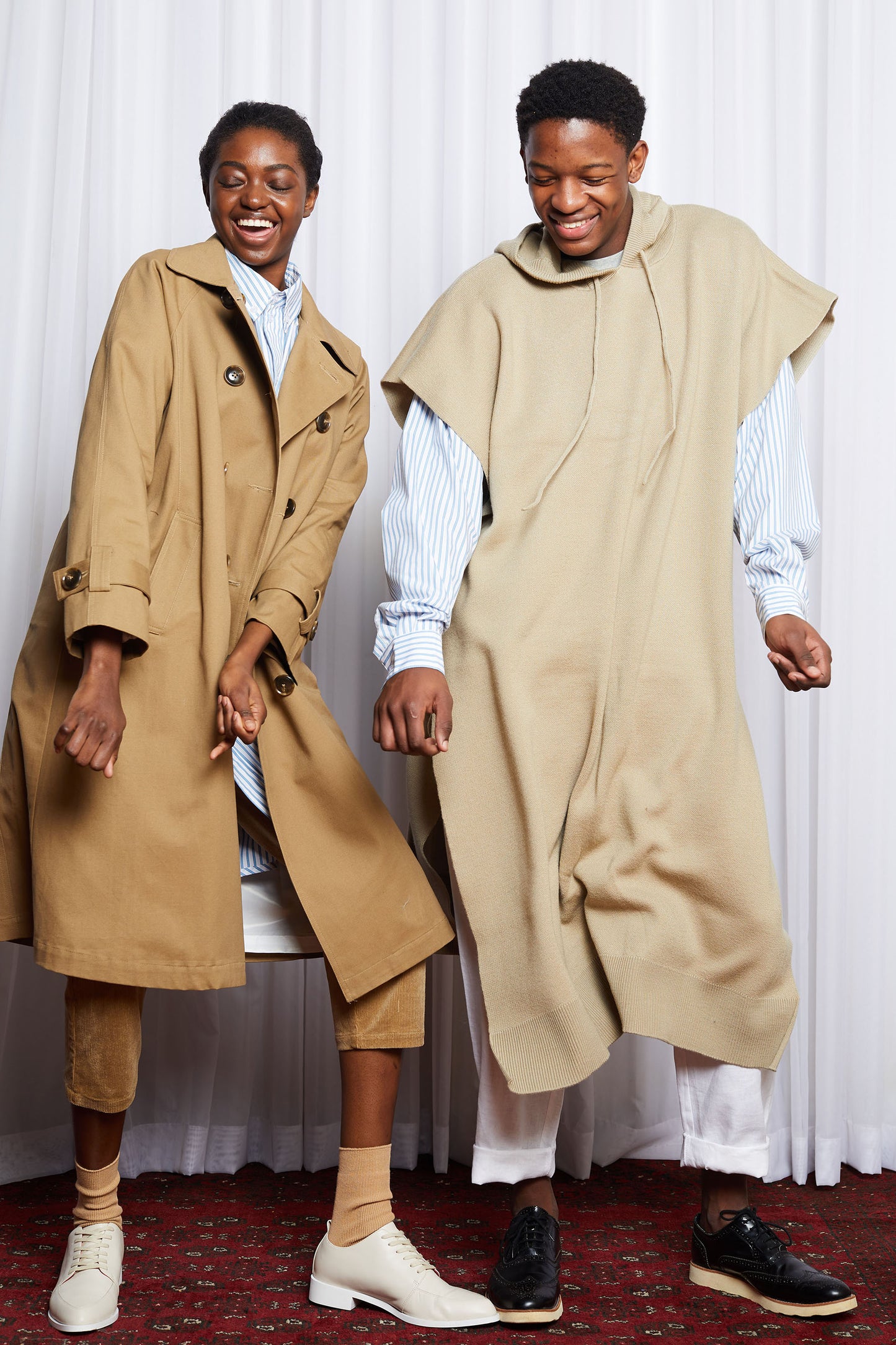 SCIFI PONCHO - BEIGE MERINO KNIT