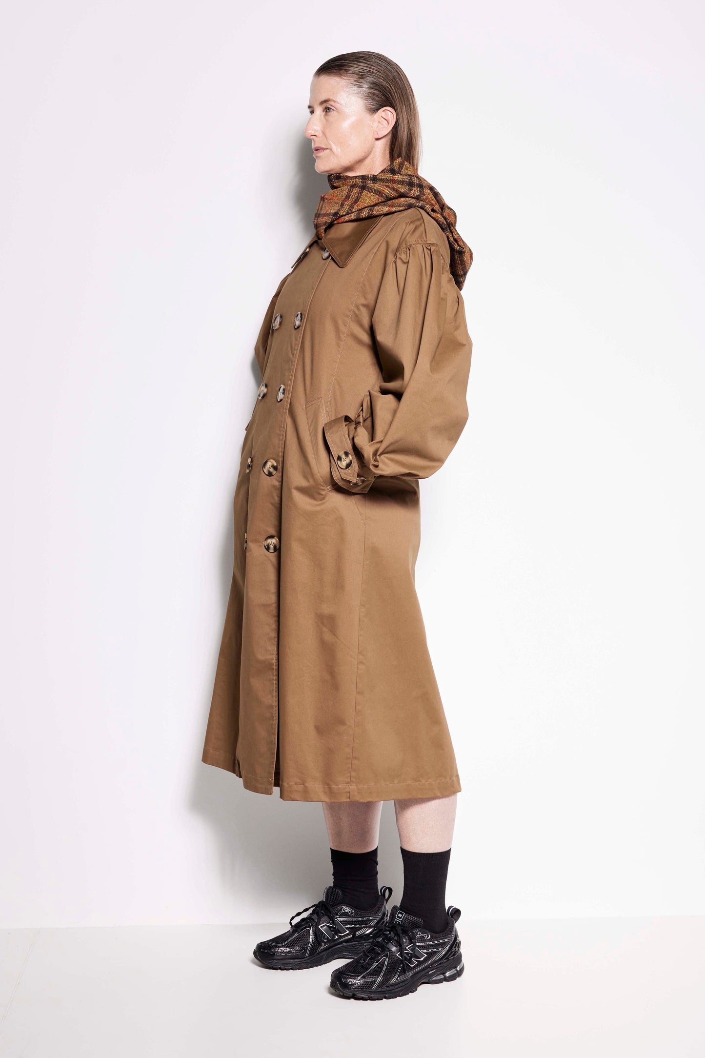 East Element Trench - Doubled breasted trench in tobacco