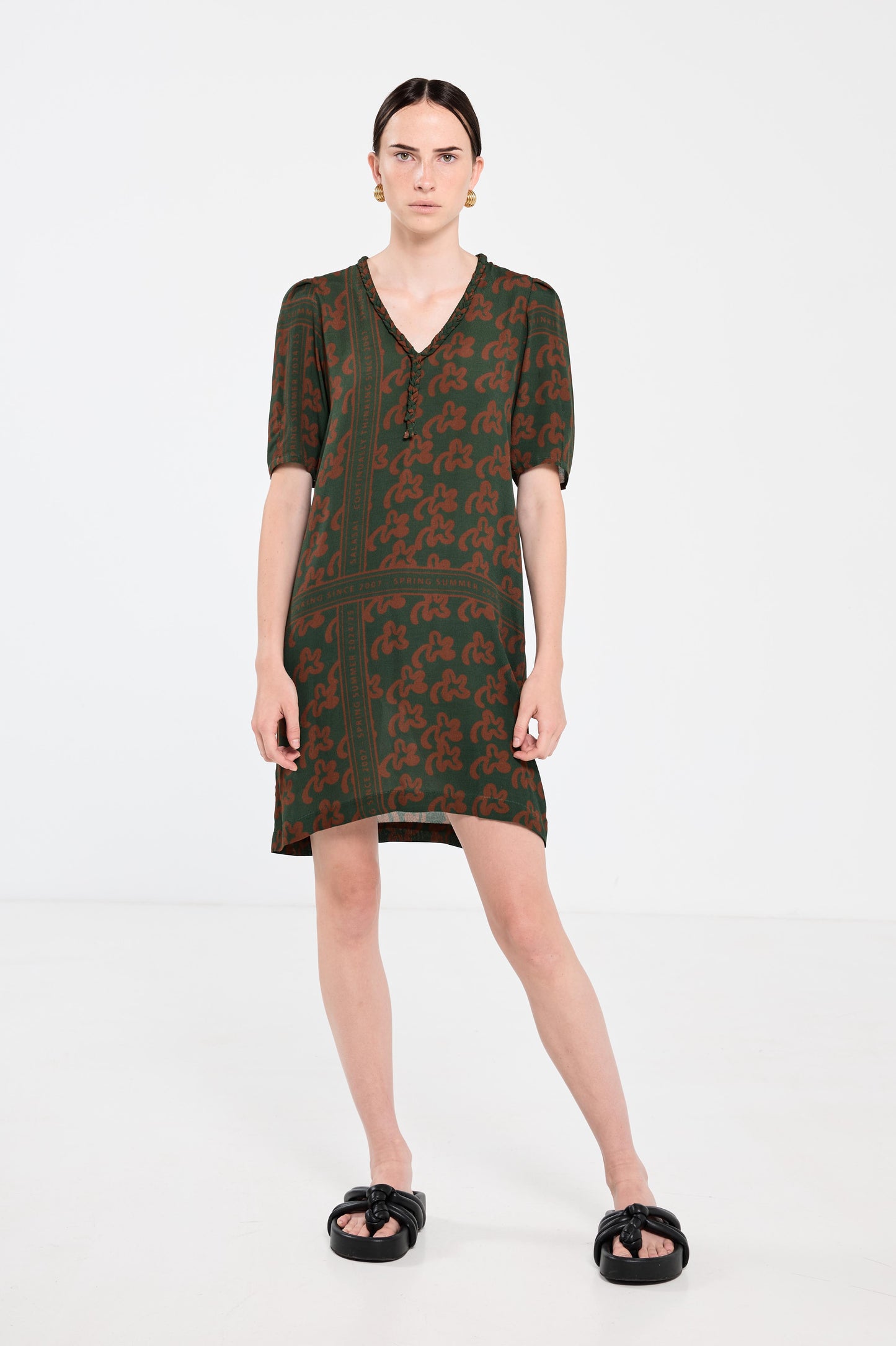 Plantation Shift T Dress - Green Pop Palm