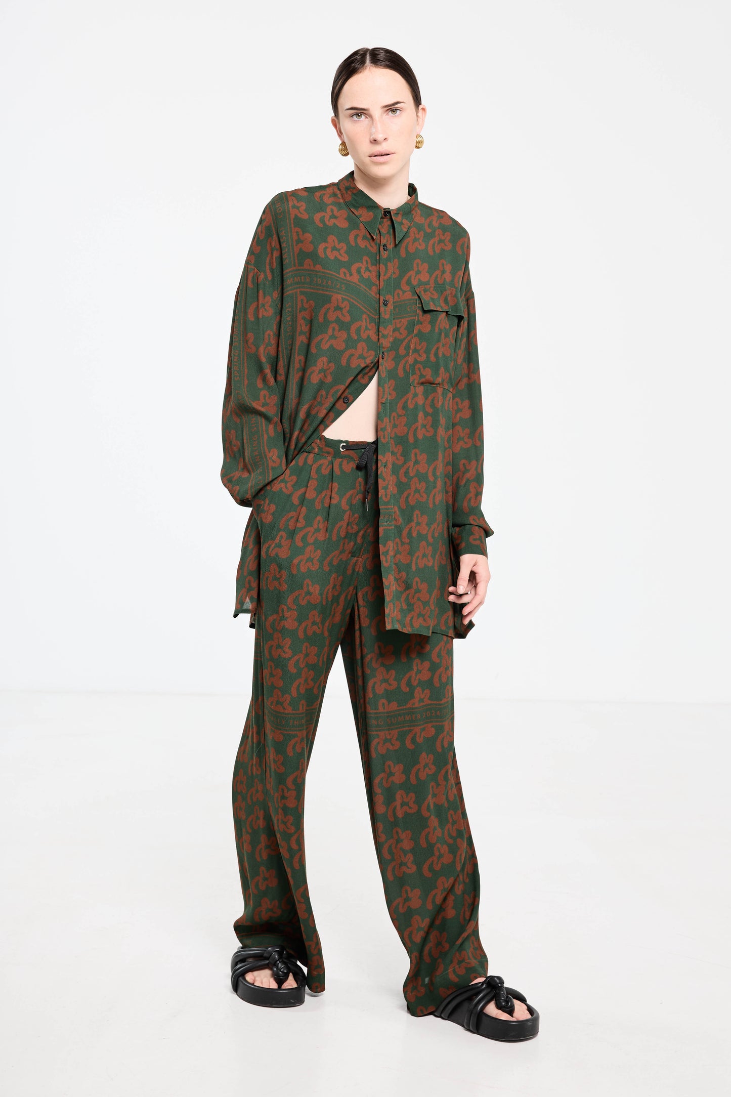 Country Club Pant - Green Pop Palm