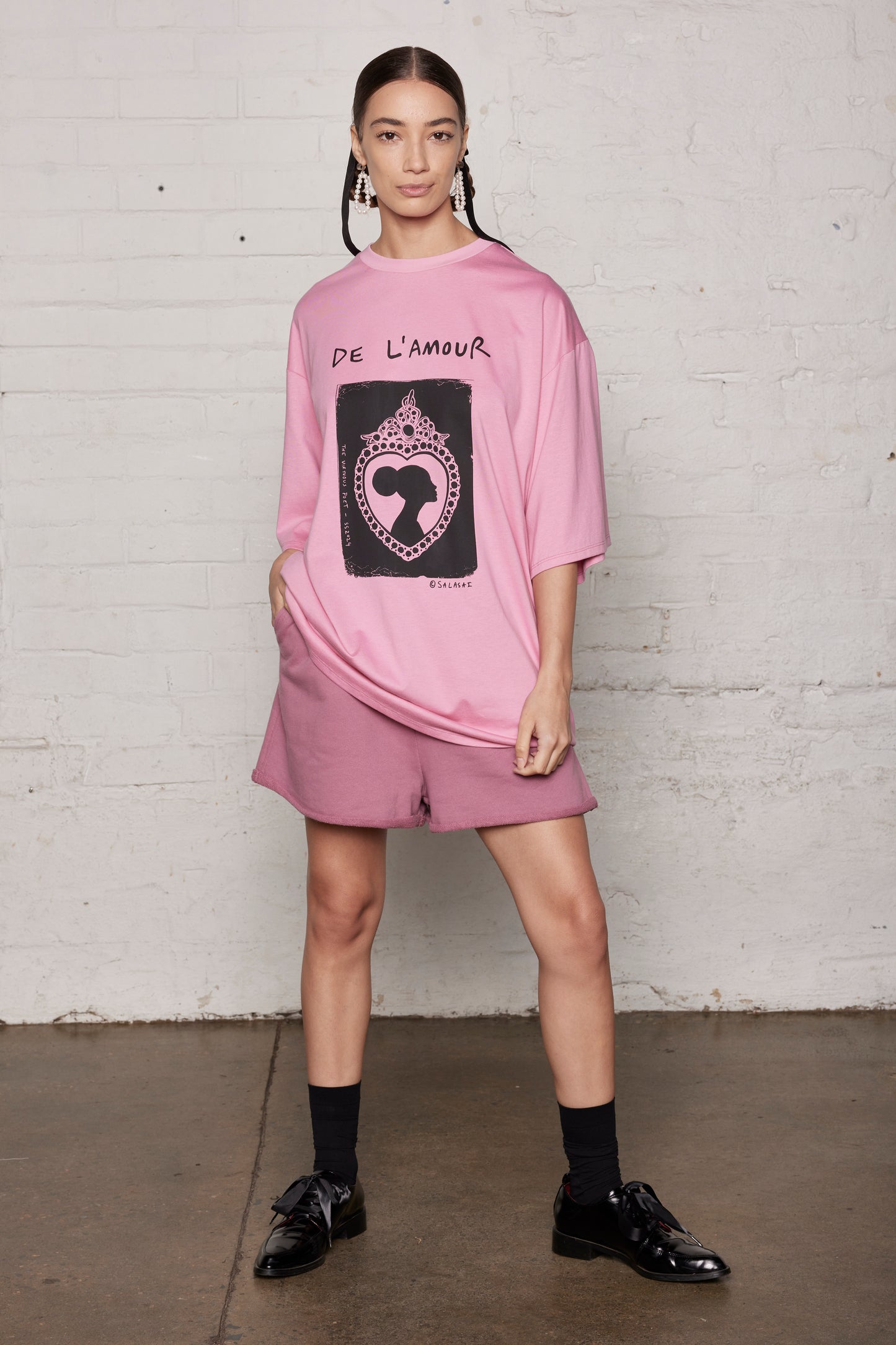 Over-sized unisex T-shirt with DE'LAMOUR graphic