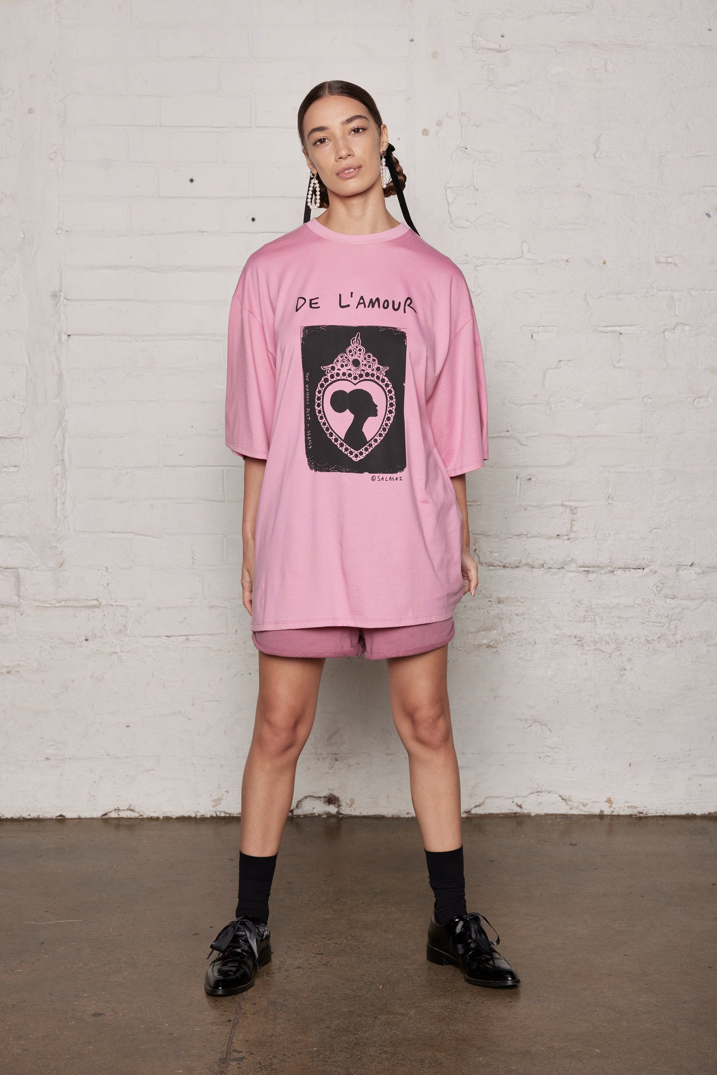 Over-sized unisex T-shirt with DE'LAMOUR graphic