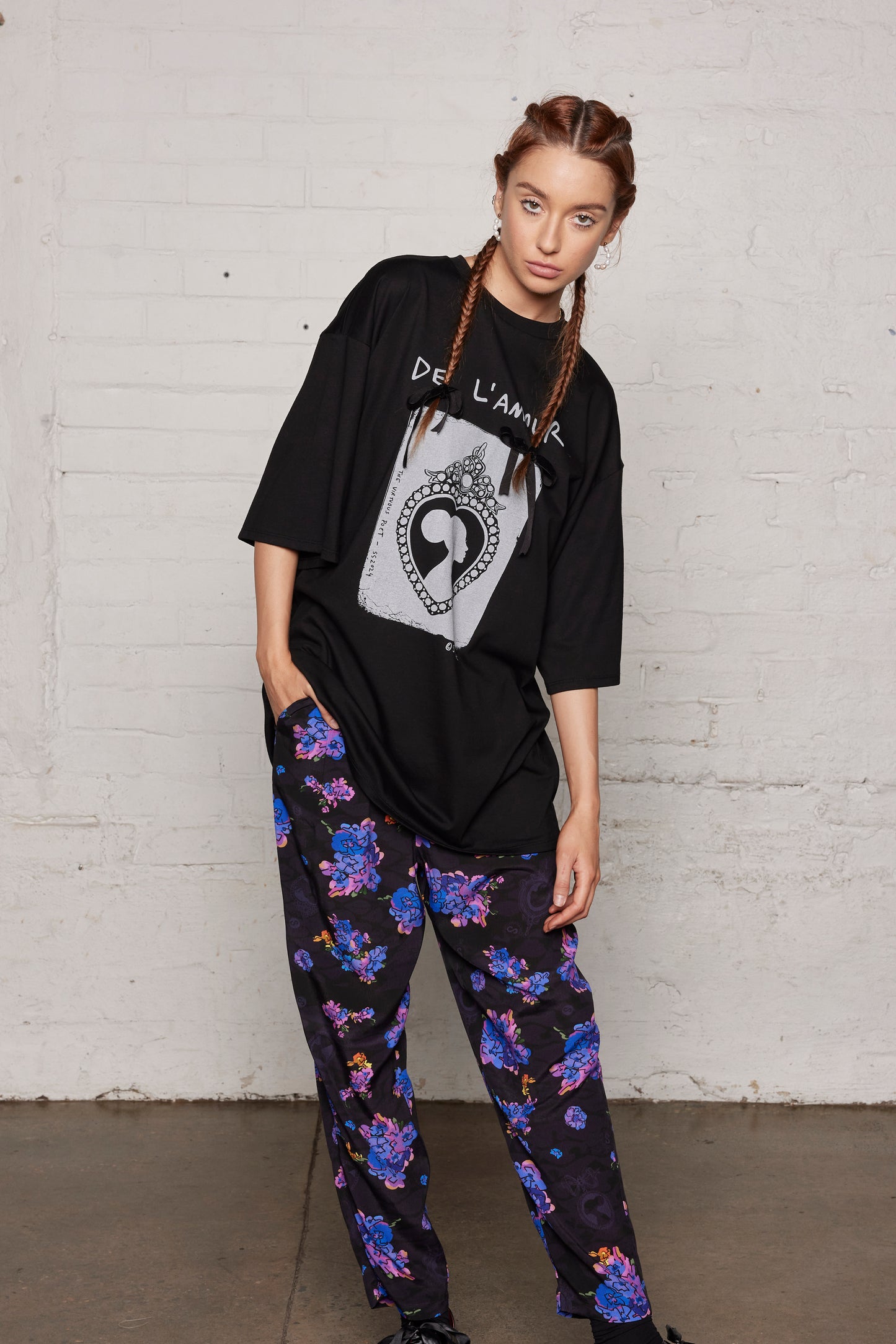 DE'LAMOUR T UNISEX - BLACK