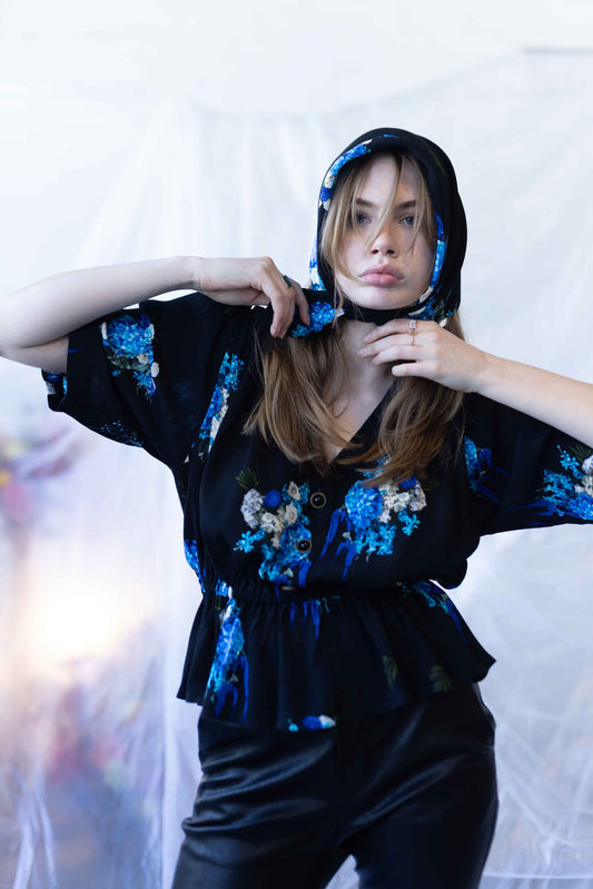 DONT CRY DAHLIA TEE - ELECTRIC BLUE