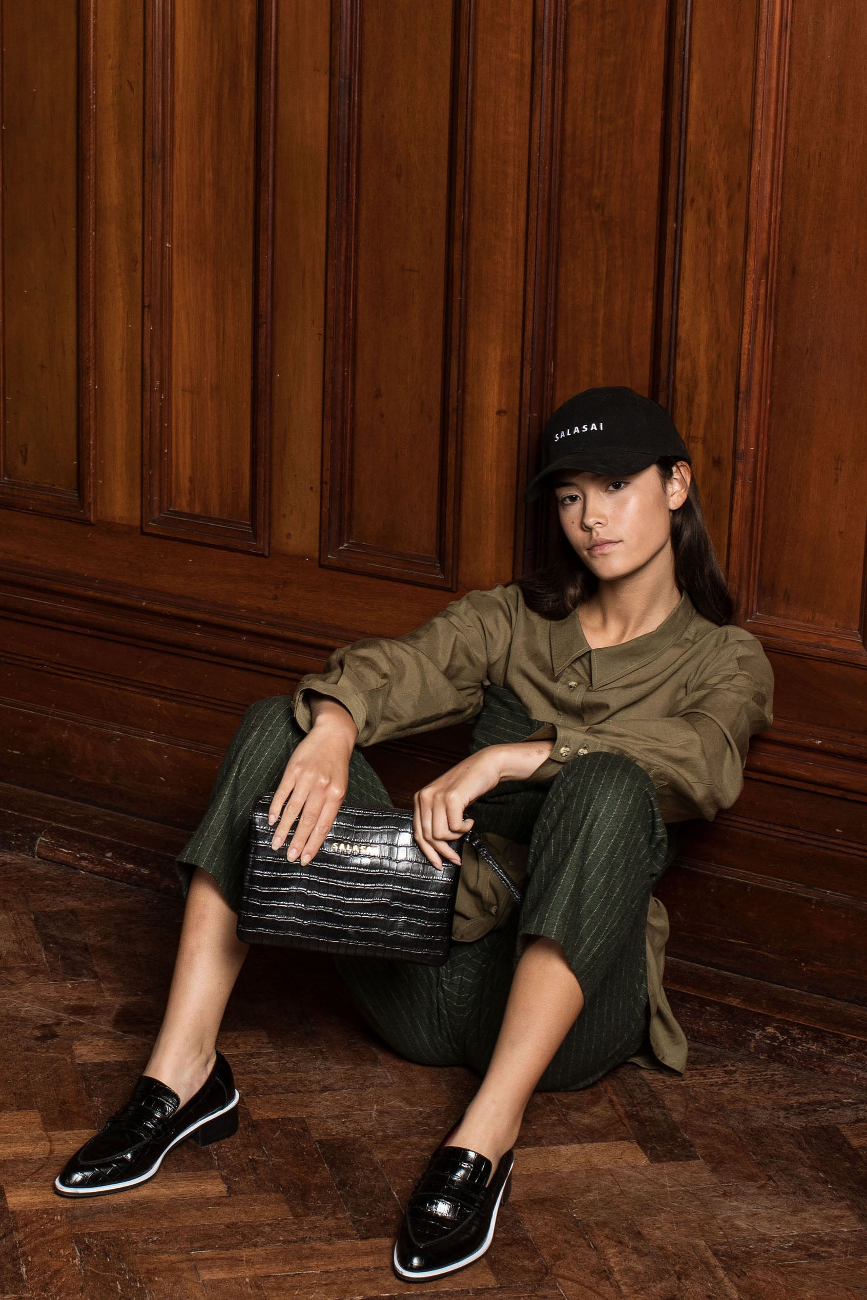 CLUTCH AND CARD HOLDER - BLACK ETHICAL CROC LEATHER