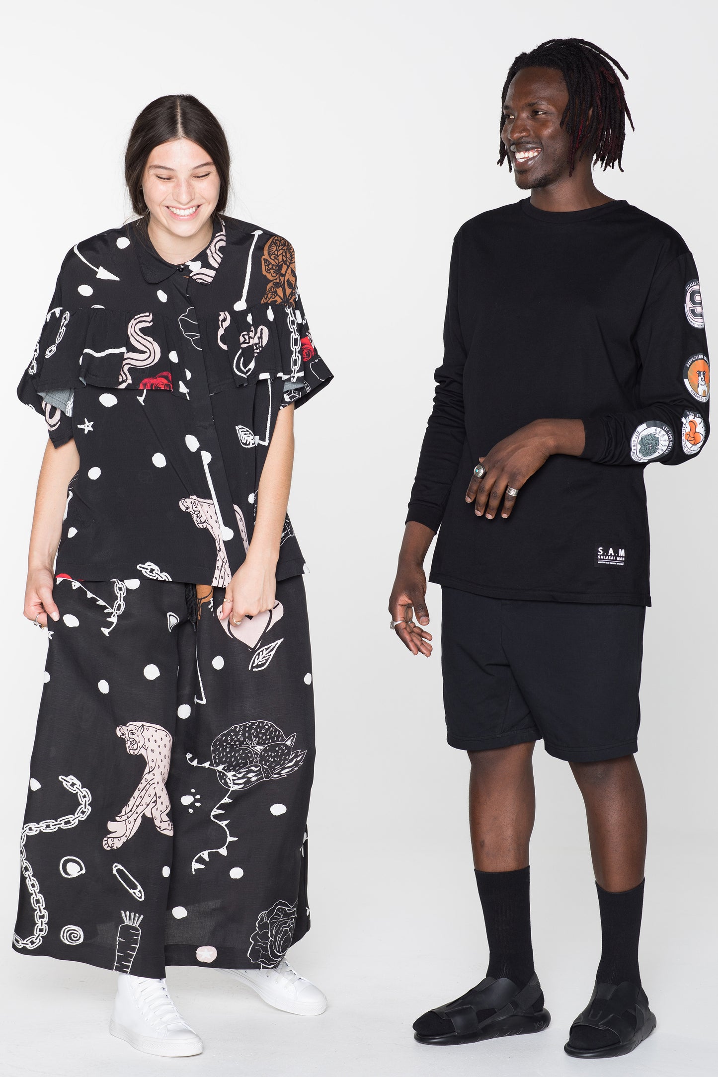 CREATURES BLOUSE - BLACK CHAIN N HOUND PRINT