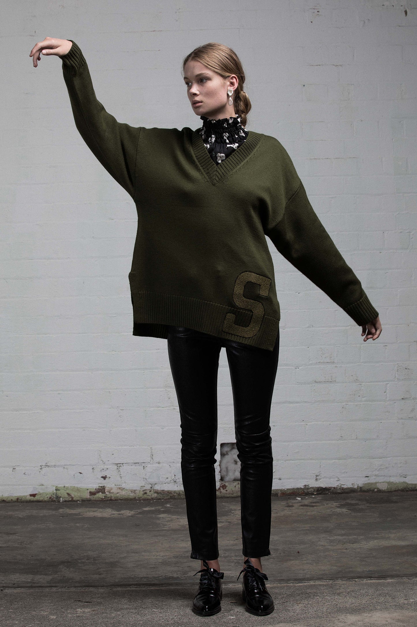 SILENT MAJORITY UNISEX JUMPER - KHAKI MERINO