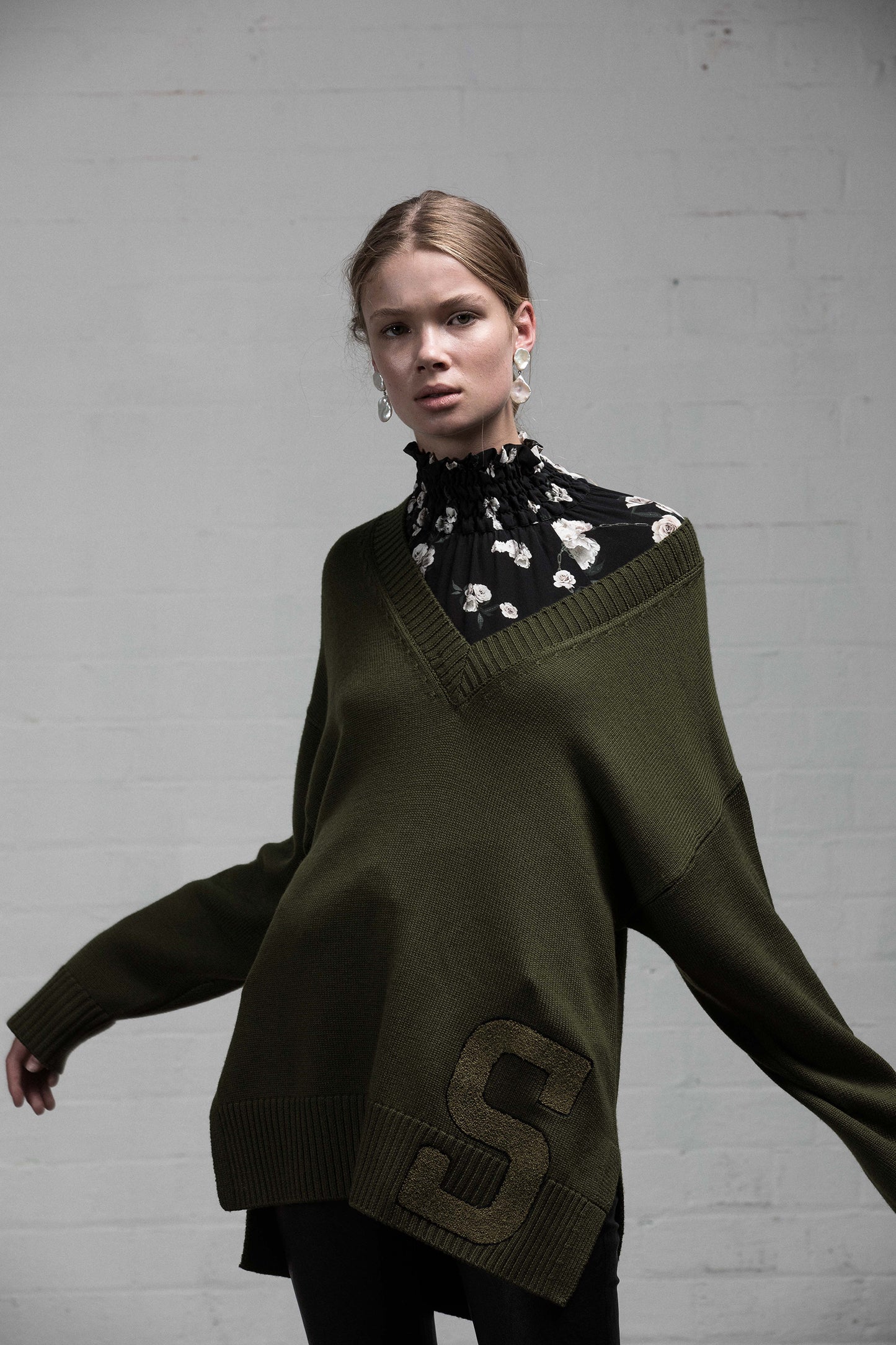 SILENT MAJORITY UNISEX JUMPER - KHAKI MERINO