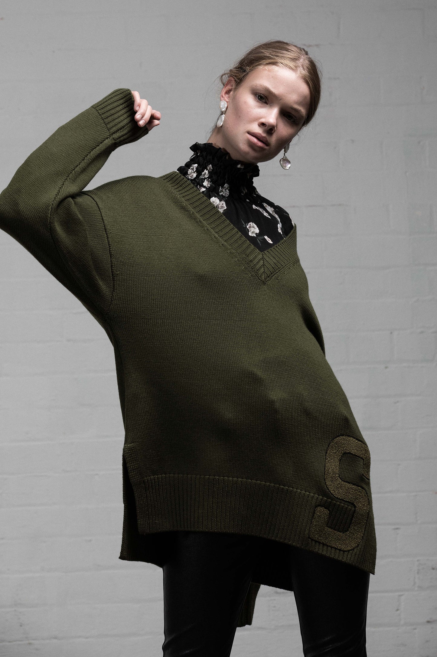 SILENT MAJORITY UNISEX JUMPER - KHAKI MERINO