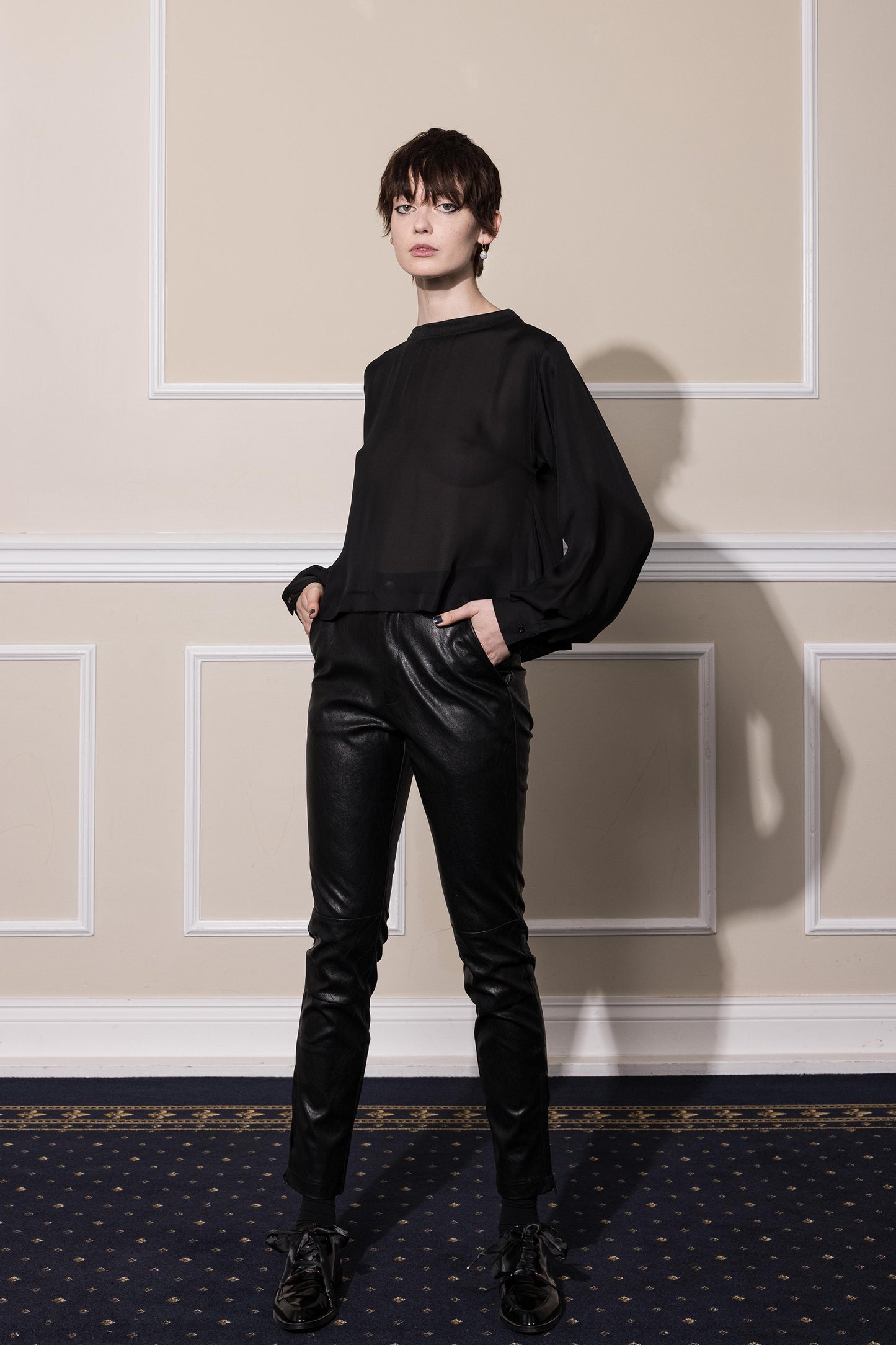 FLORALSCAPE TEE - BLACK SILK