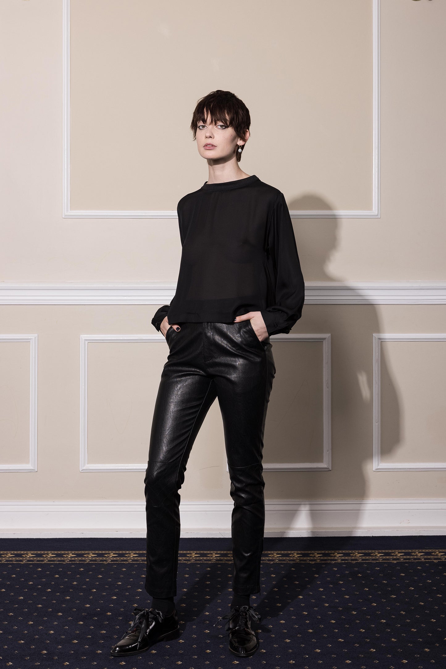 FLORALSCAPE TEE - BLACK SILK