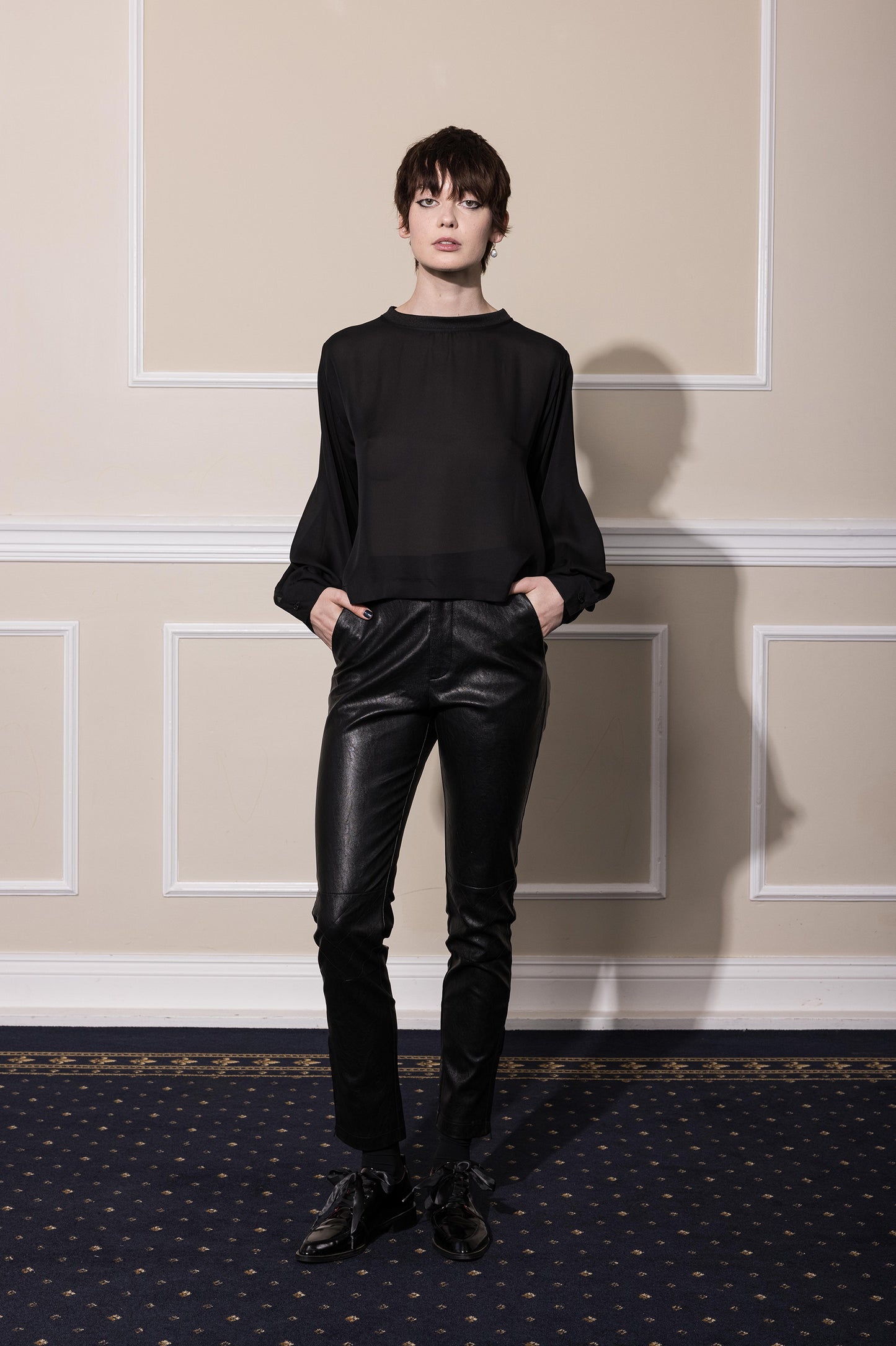 FLORALSCAPE TEE - BLACK SILK