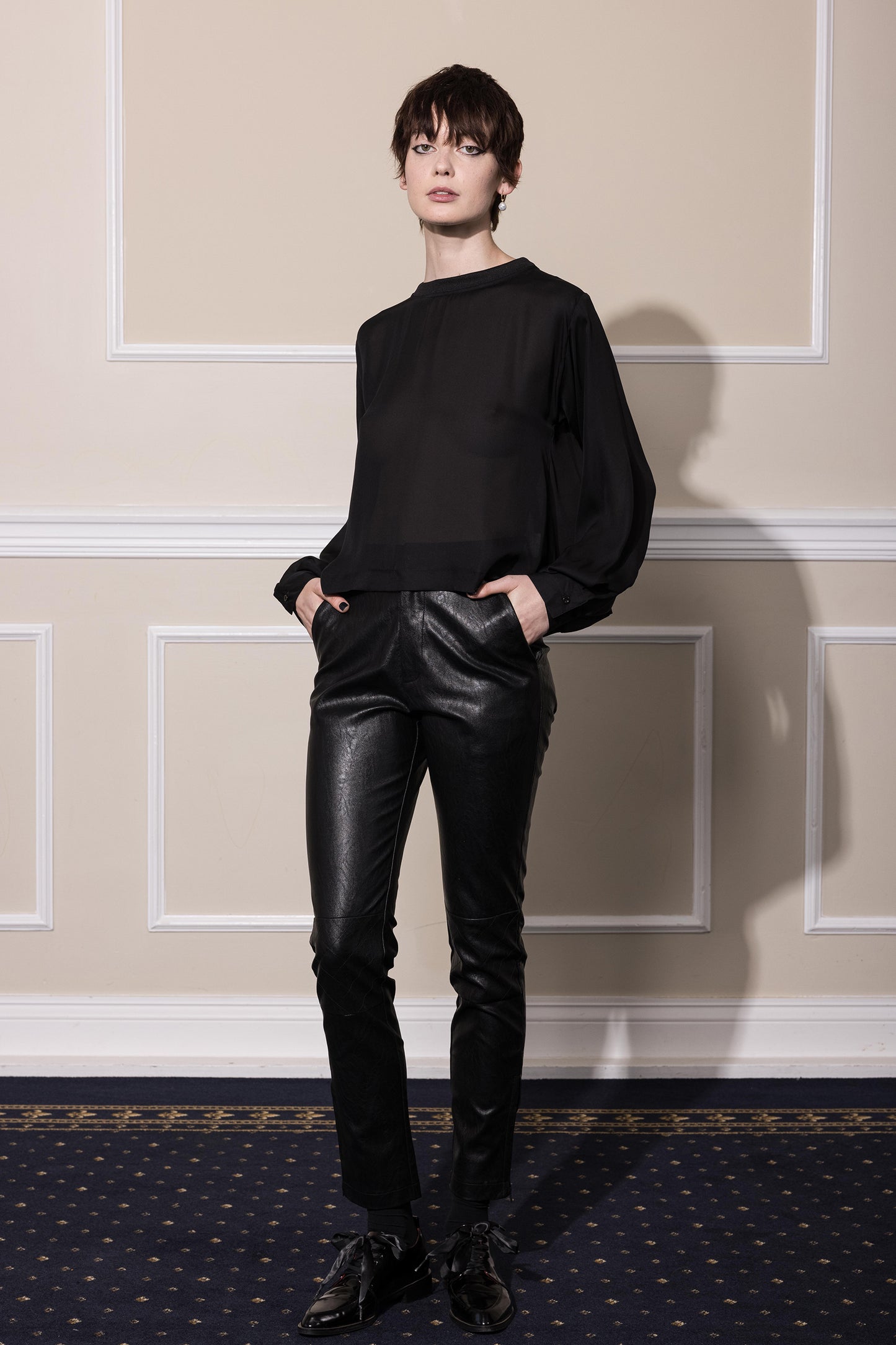 FLORALSCAPE TEE - BLACK SILK