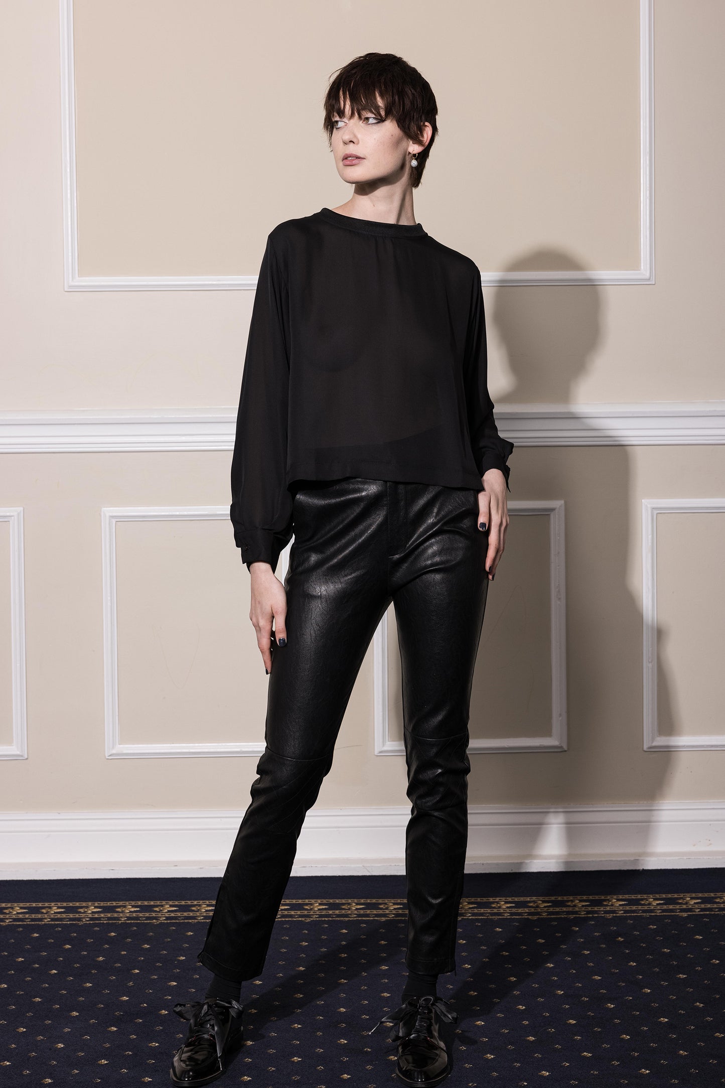 FLORALSCAPE TEE - BLACK SILK