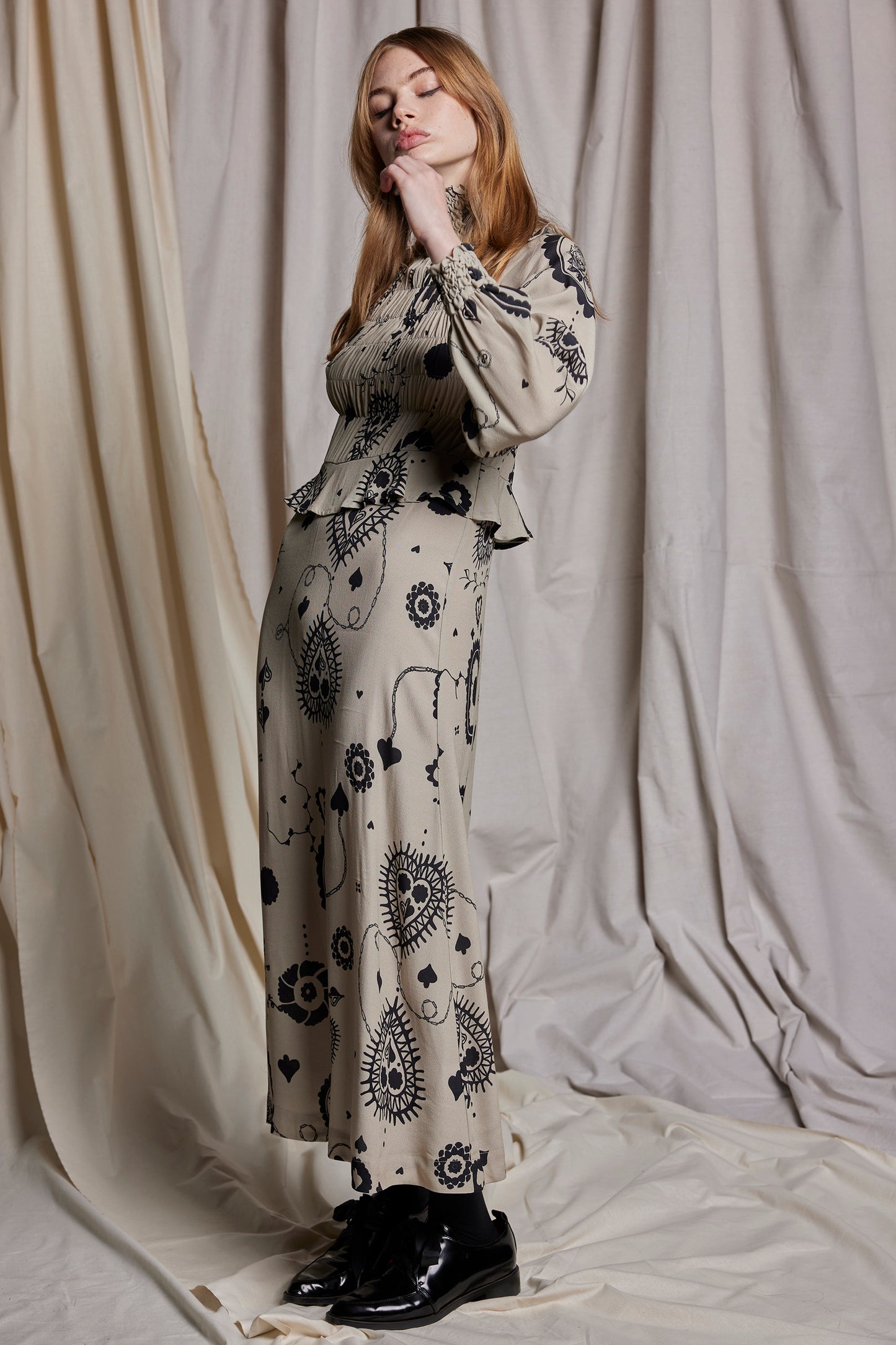 FEMME FATALE DRESS - STONE CAMEO PRINT