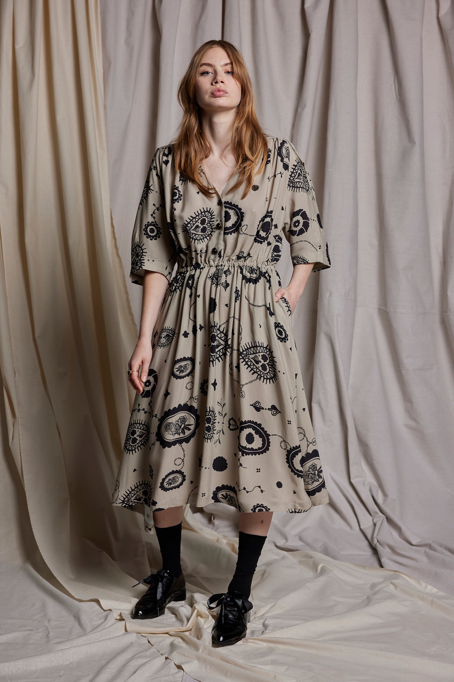 DON'T CRY DAHLIA DRESS - STONE CAMEO PRINT