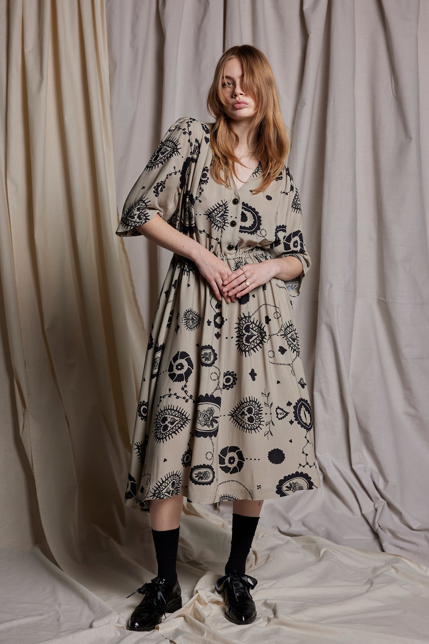DON'T CRY DAHLIA DRESS - STONE CAMEO PRINT
