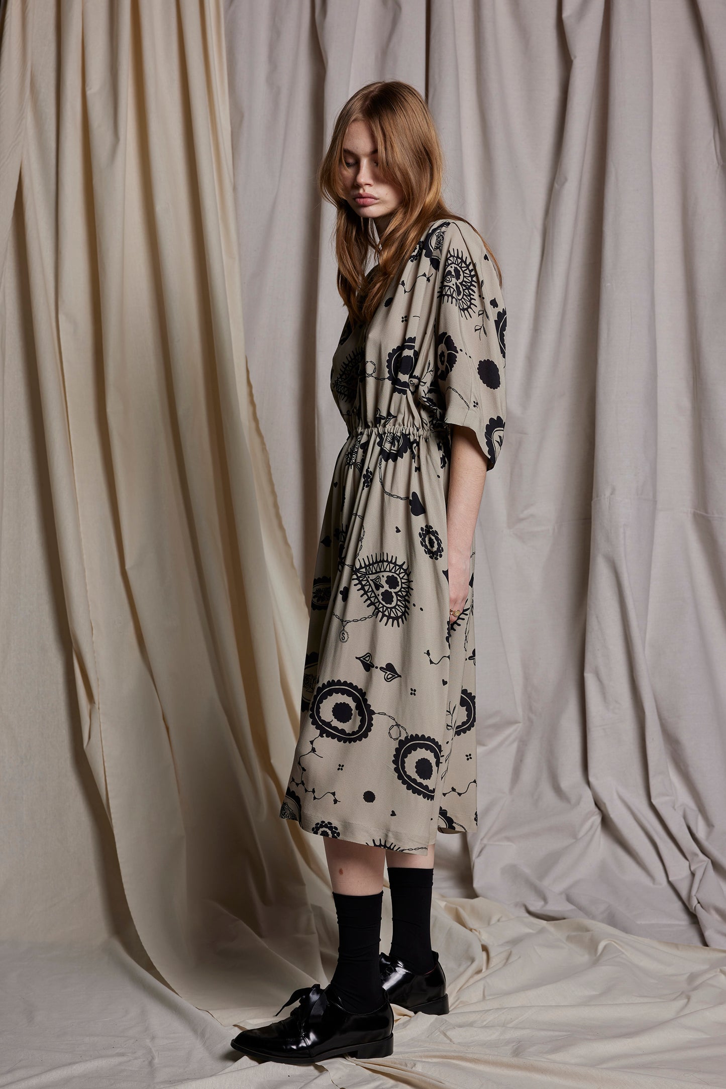 DON'T CRY DAHLIA DRESS - STONE CAMEO PRINT