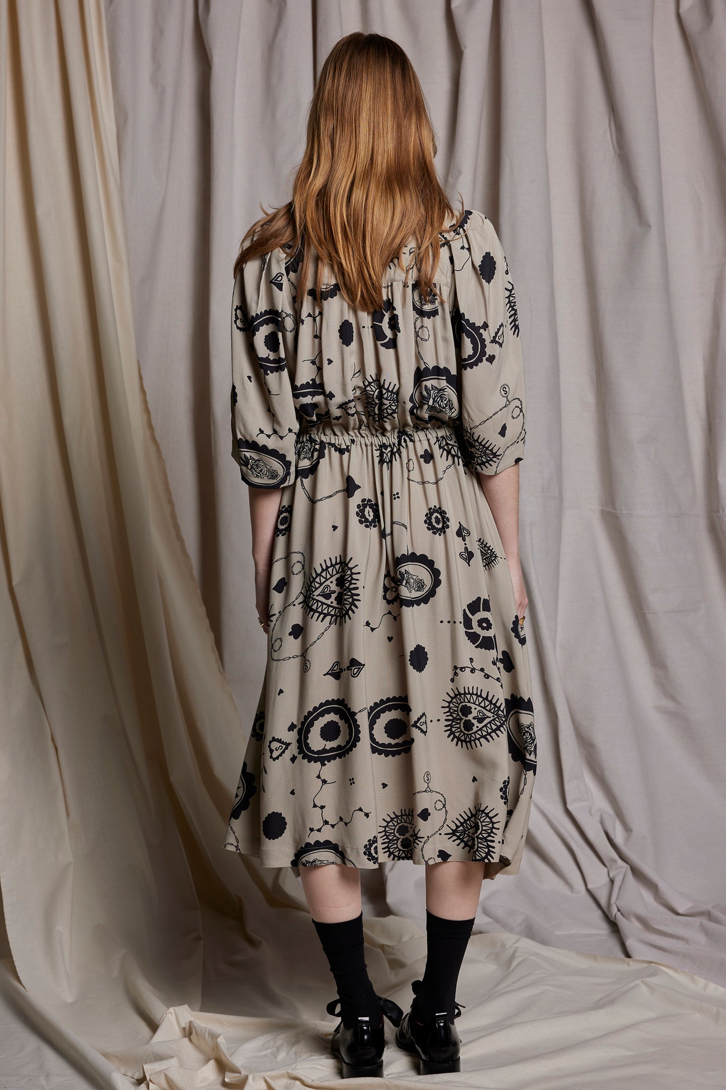 DON'T CRY DAHLIA DRESS - STONE CAMEO PRINT