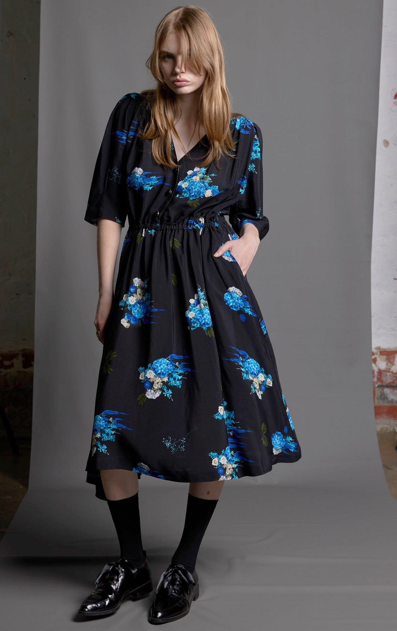 DON'T CRY DAHLIA DRESS - ELECTRIC BLUE PRINT