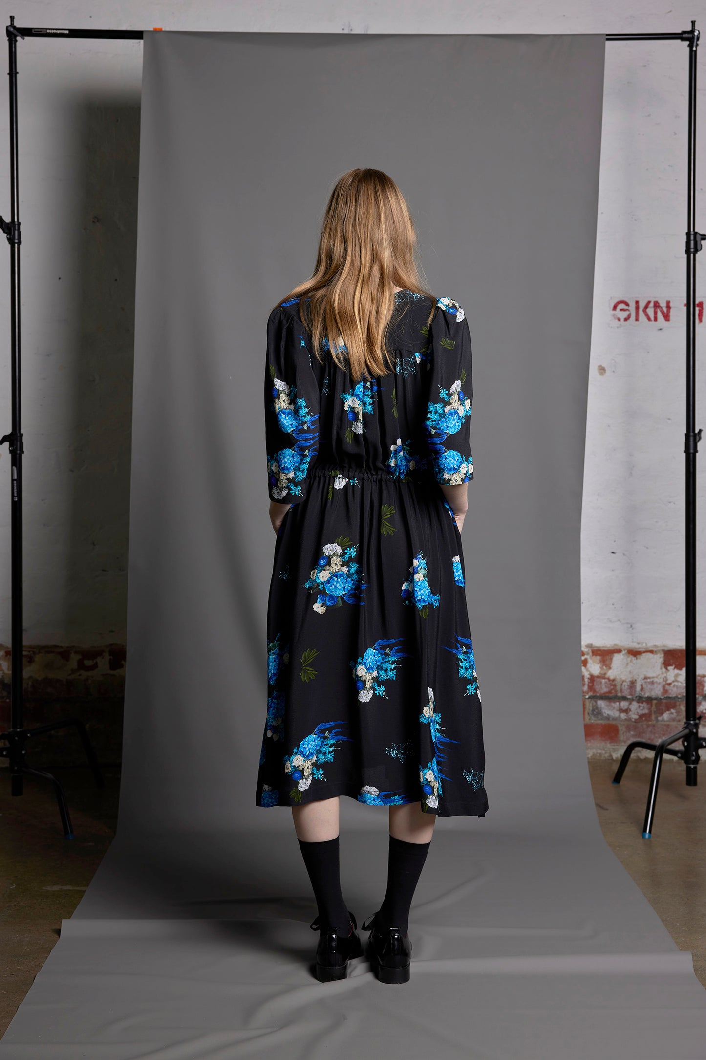 DON'T CRY DAHLIA DRESS - ELECTRIC BLUE PRINT