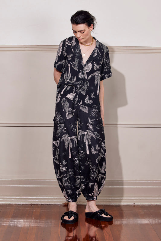 PACIFIC LOVERS SHIRT - BLACK ISLE PRINT