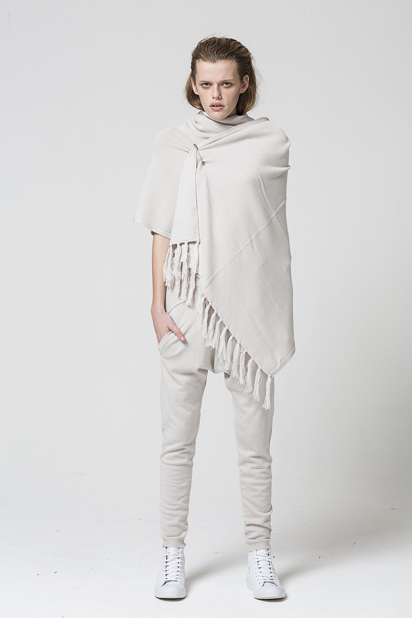 Dead Set Shawl, Oyster