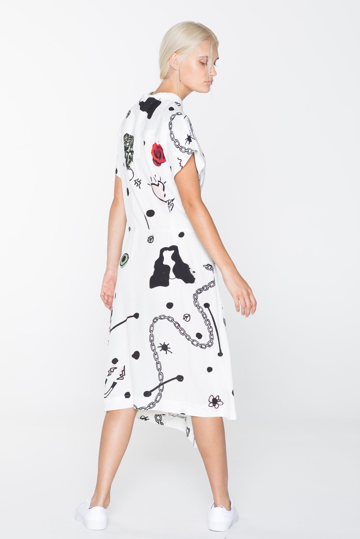 HOUSE DRESS - WHITE CHAIN N HOUND PRINT