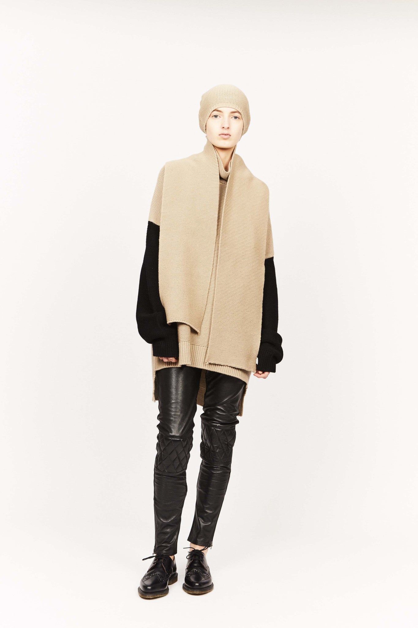 THE DISARRAY JUMPER, LINEN/BLACK