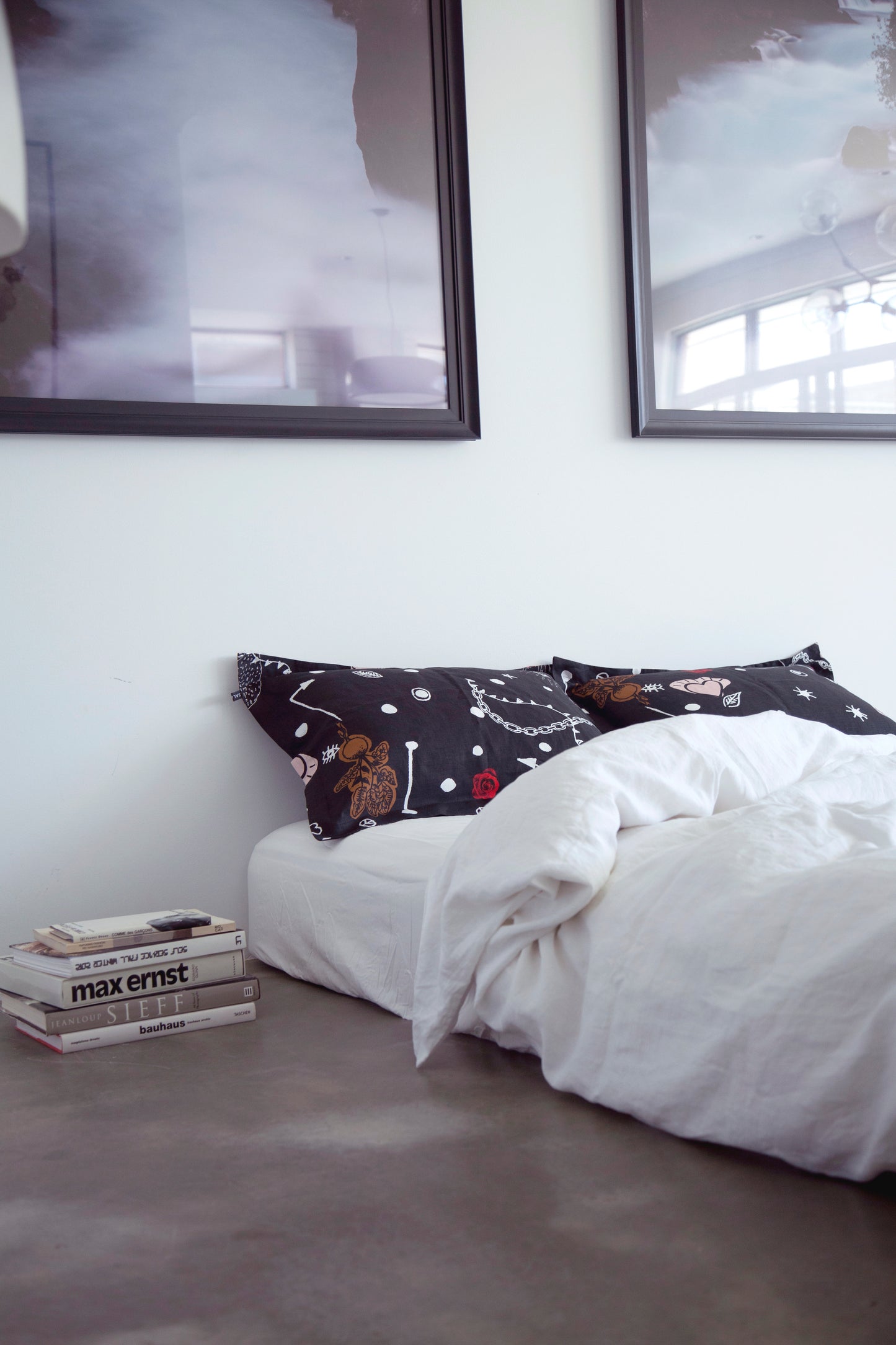 Syndicate Pillowcase Set, Black