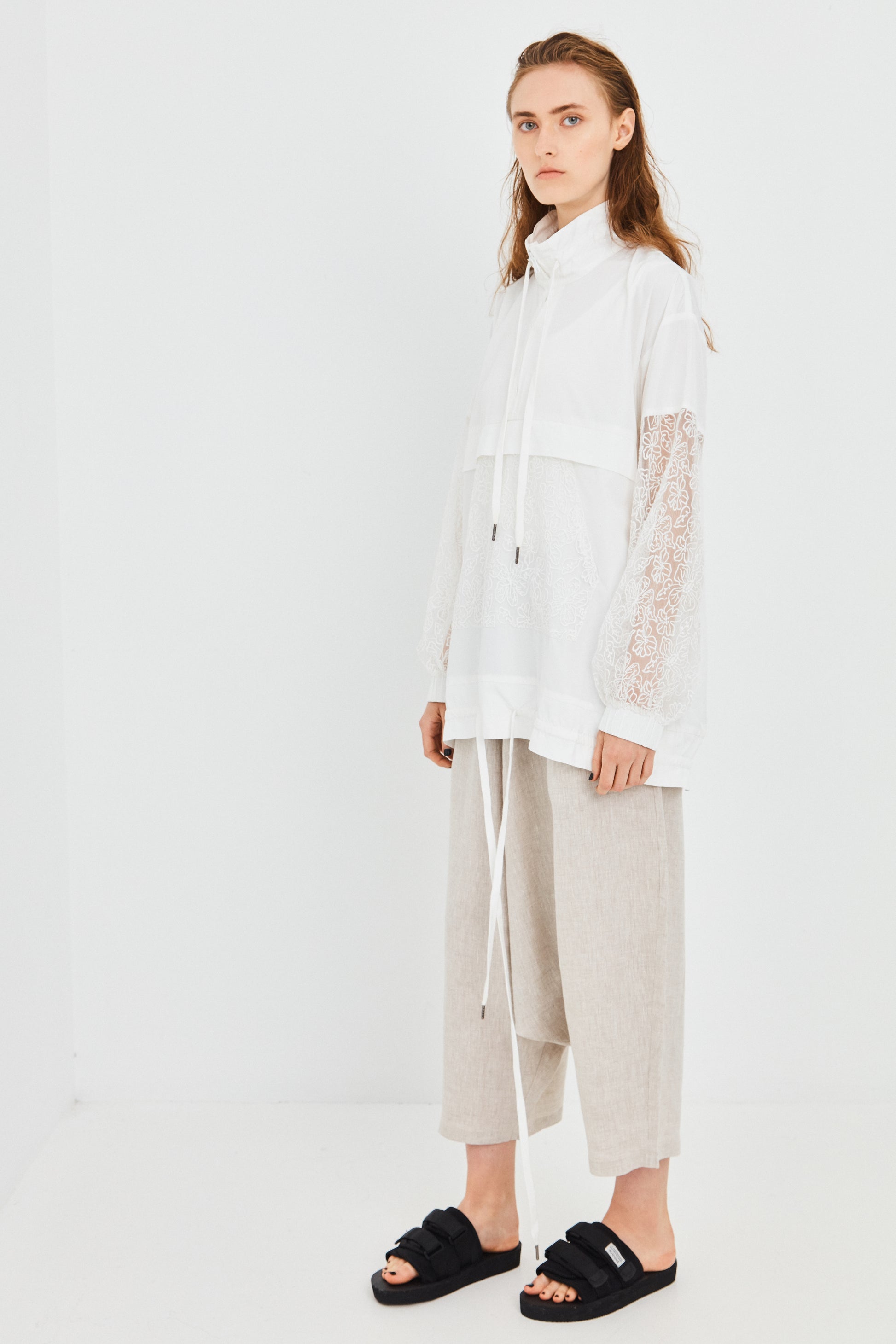 BLURRED WINDBREAKER, WHITE