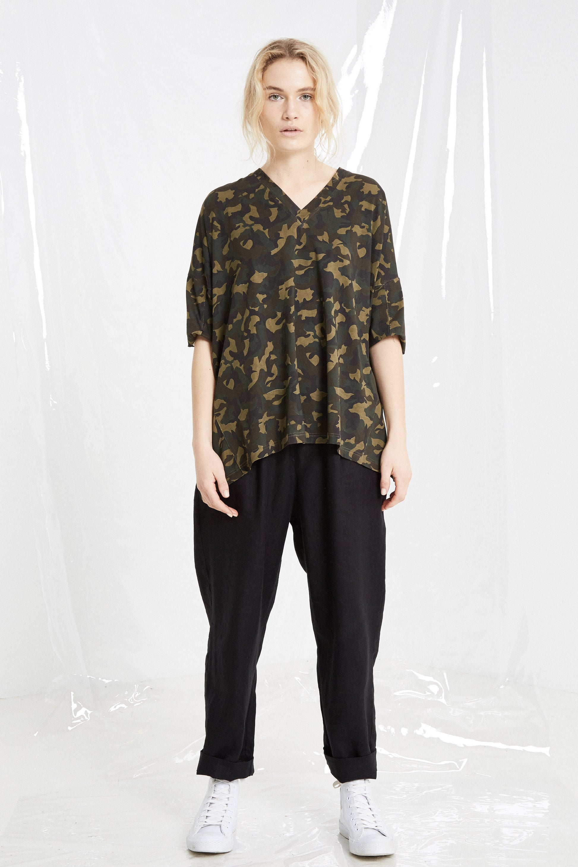 ESTHER PANT