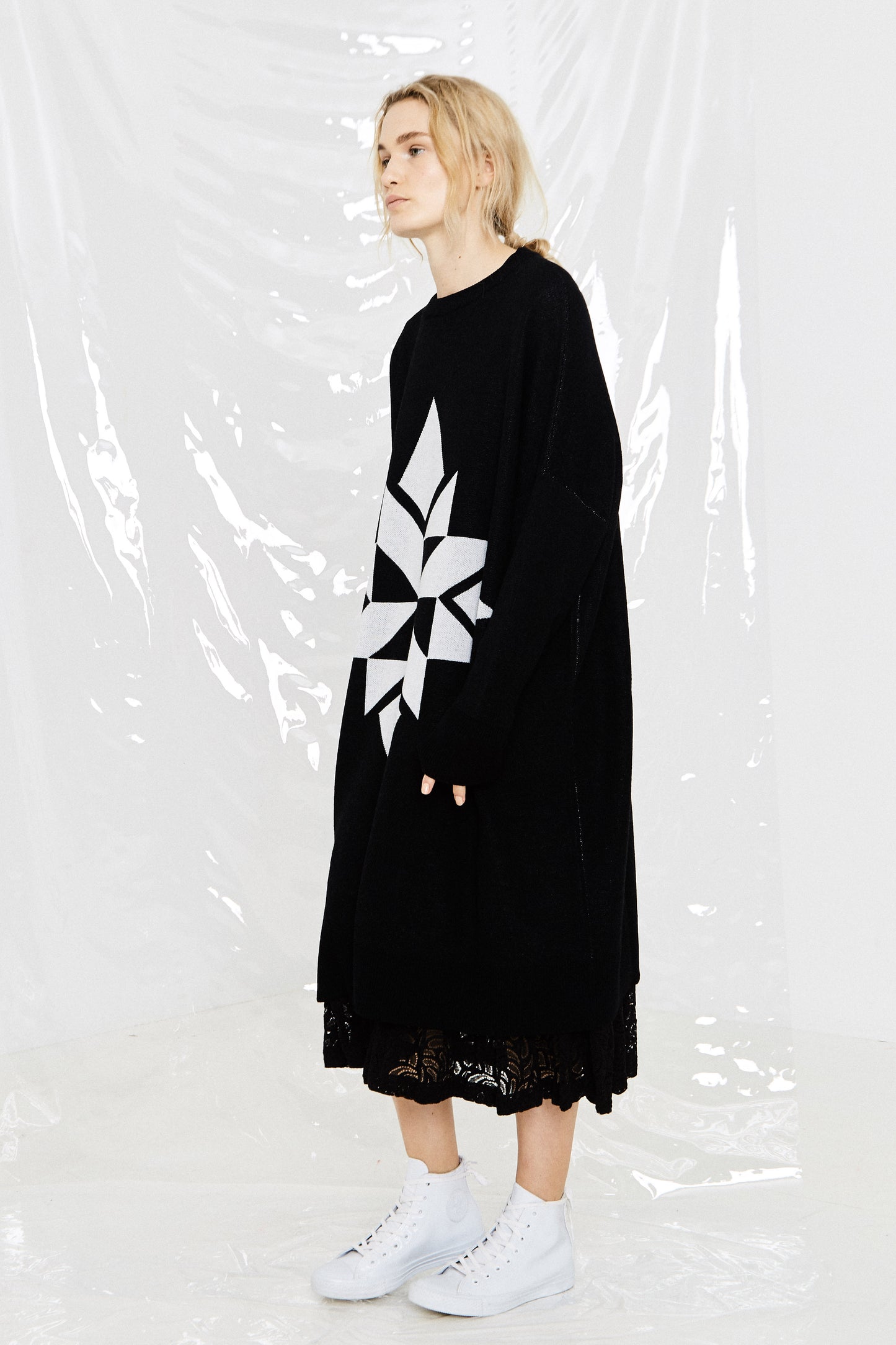 BELOVED JUMPER - BLACK