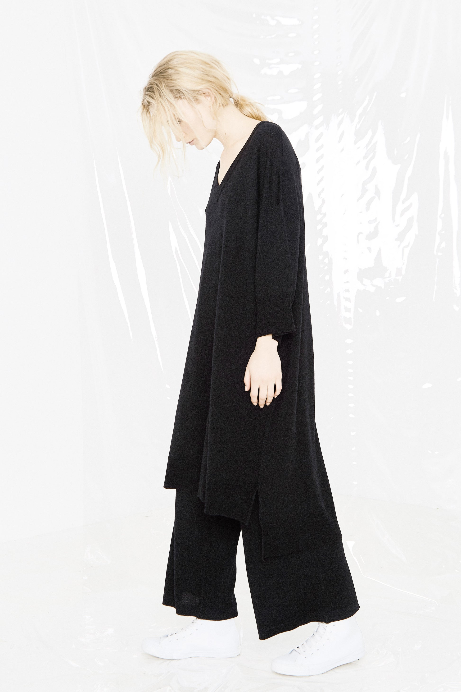 LEISURE KNIT T DRESS - BLACK
