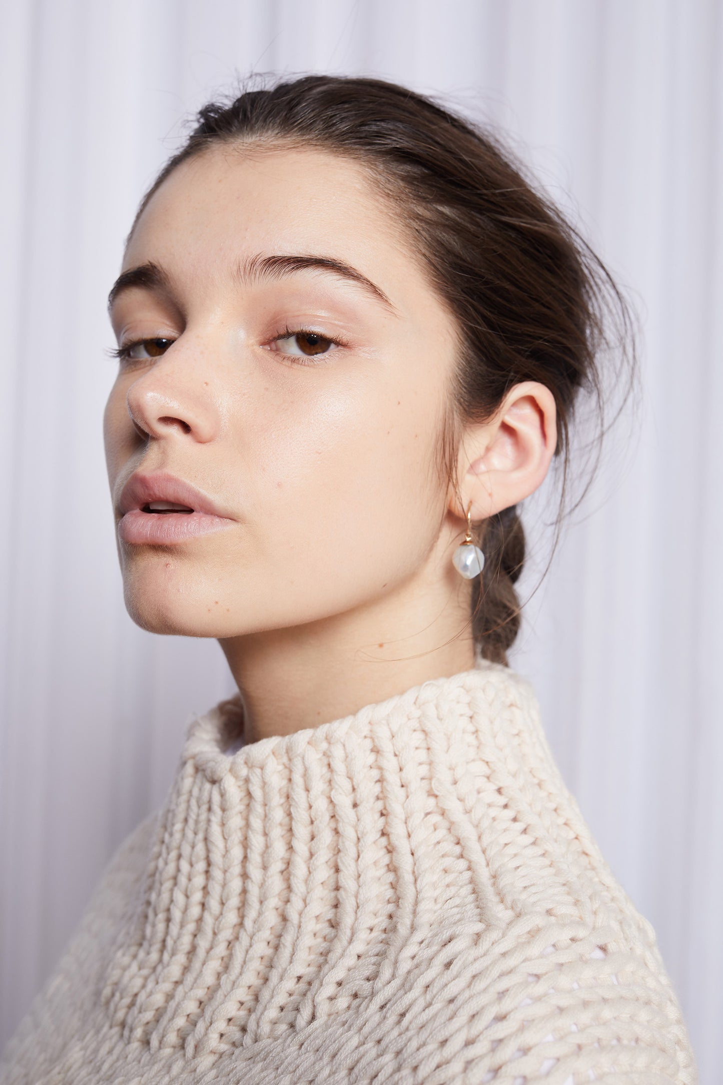 MULHOLLAND JUMPER - IVORY MERINO HAND KNIT