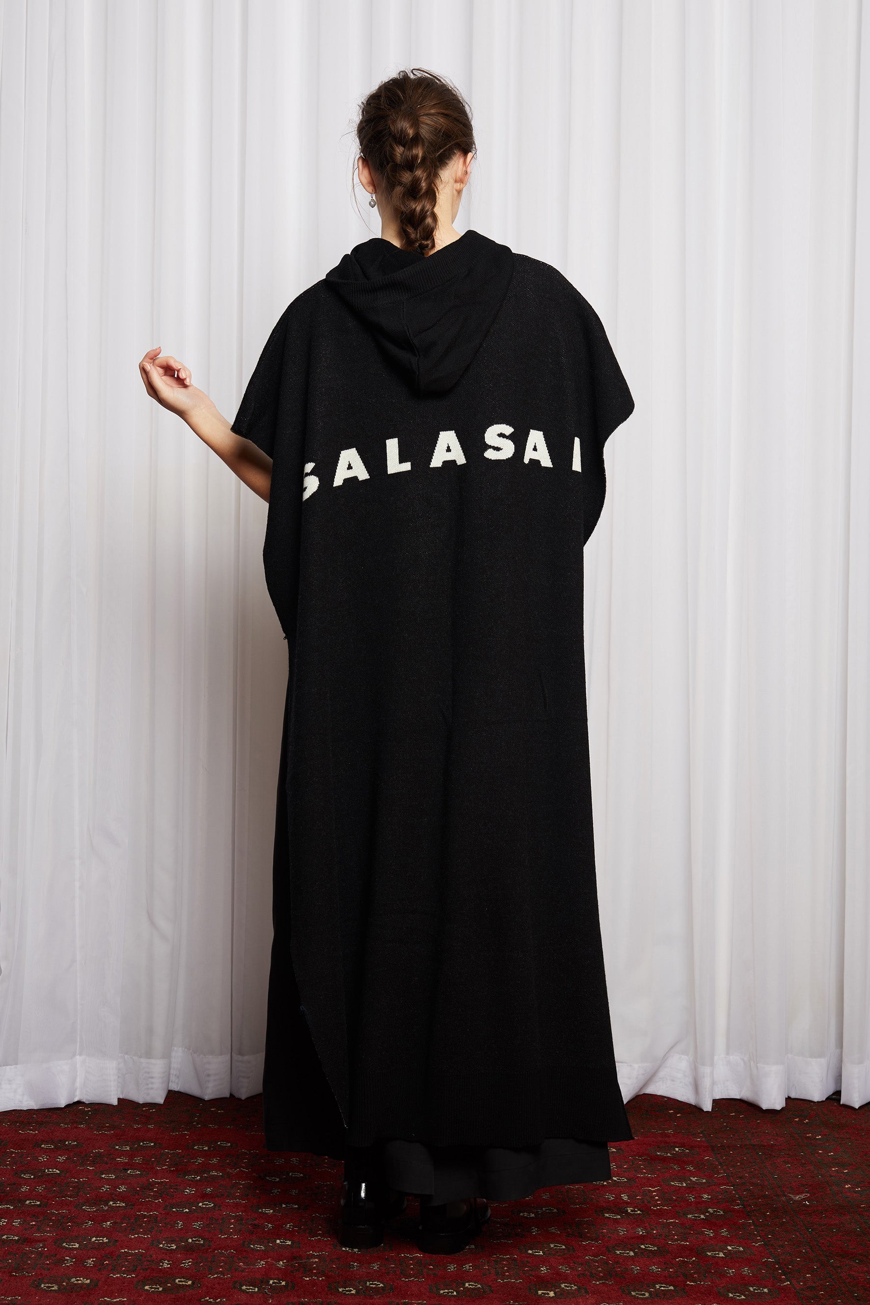 SCIFI PONCHO - BLACK MERINO KNIT