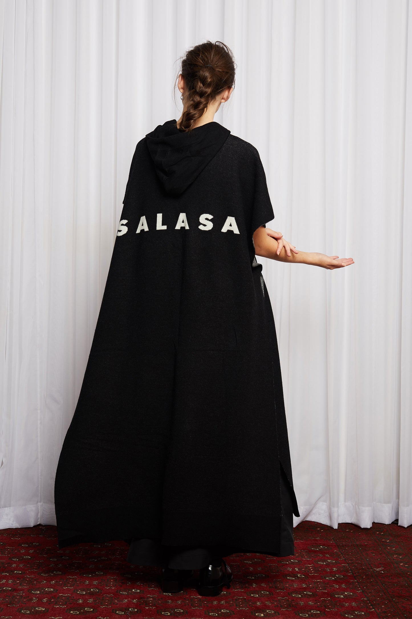 SCIFI PONCHO - BLACK MERINO KNIT