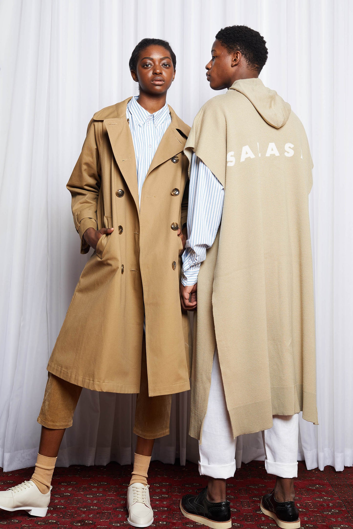 SCIFI PONCHO - BEIGE MERINO KNIT