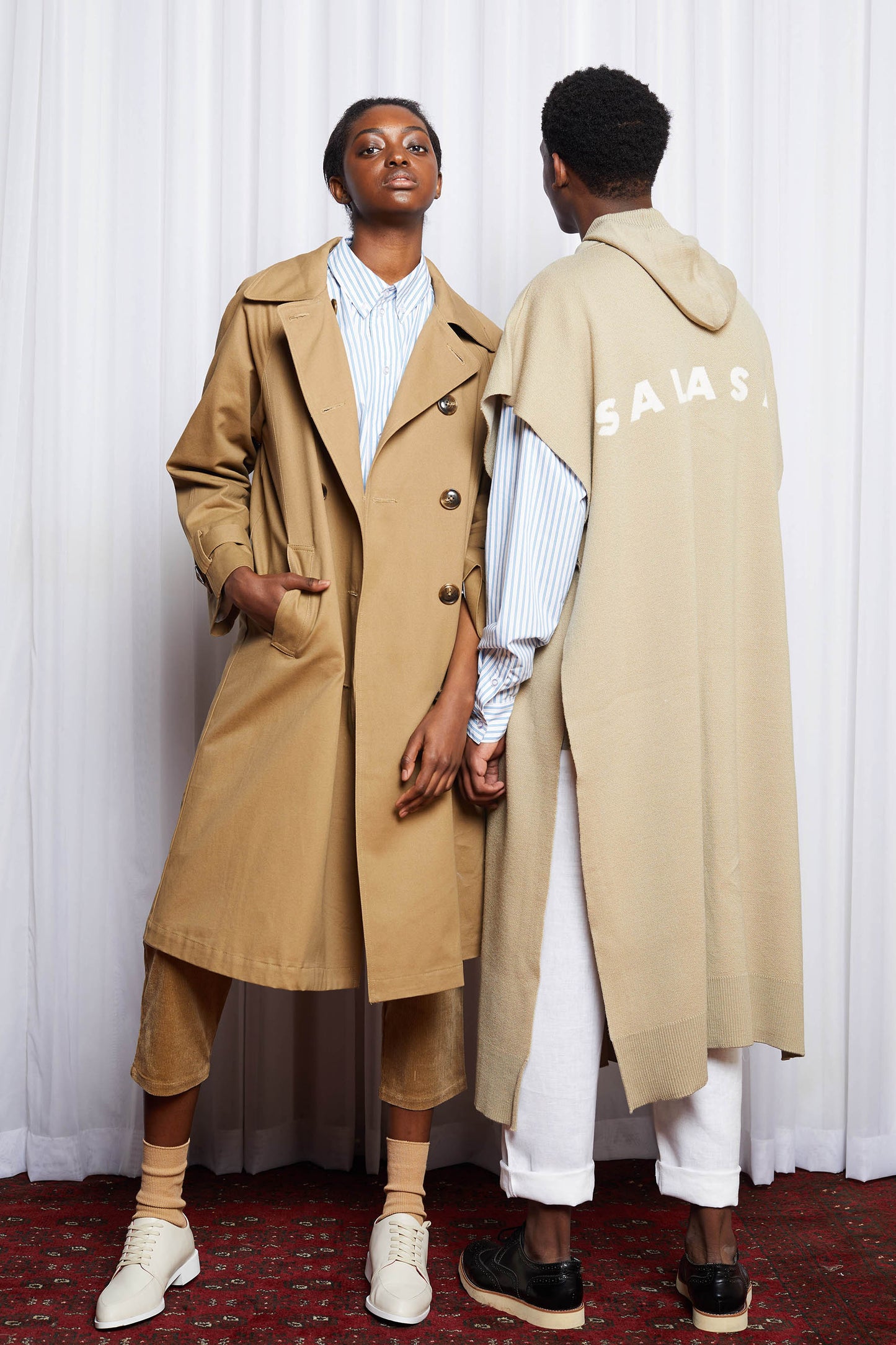 SCIFI PONCHO - BEIGE MERINO KNIT