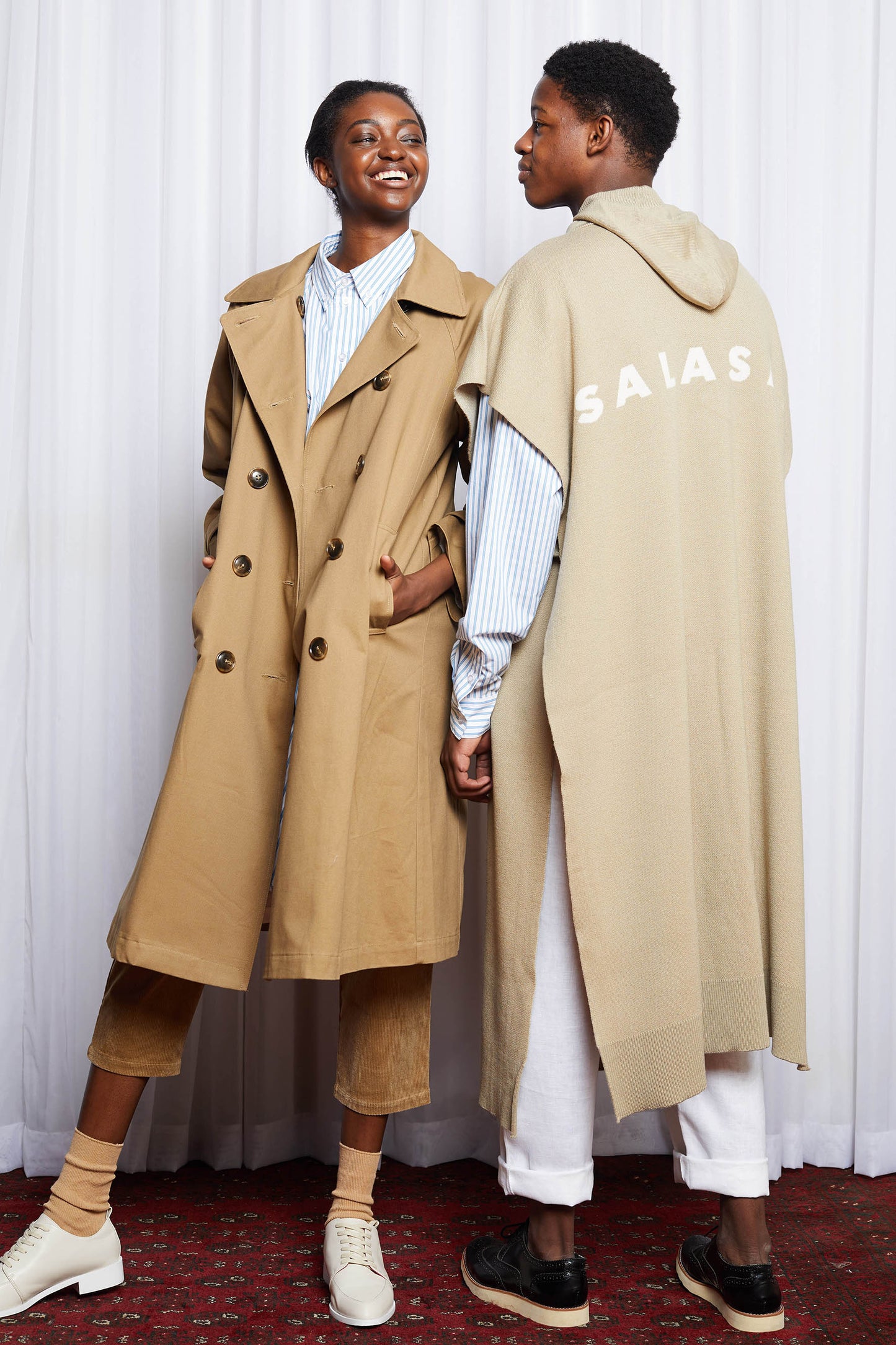 SCIFI PONCHO - BEIGE MERINO KNIT