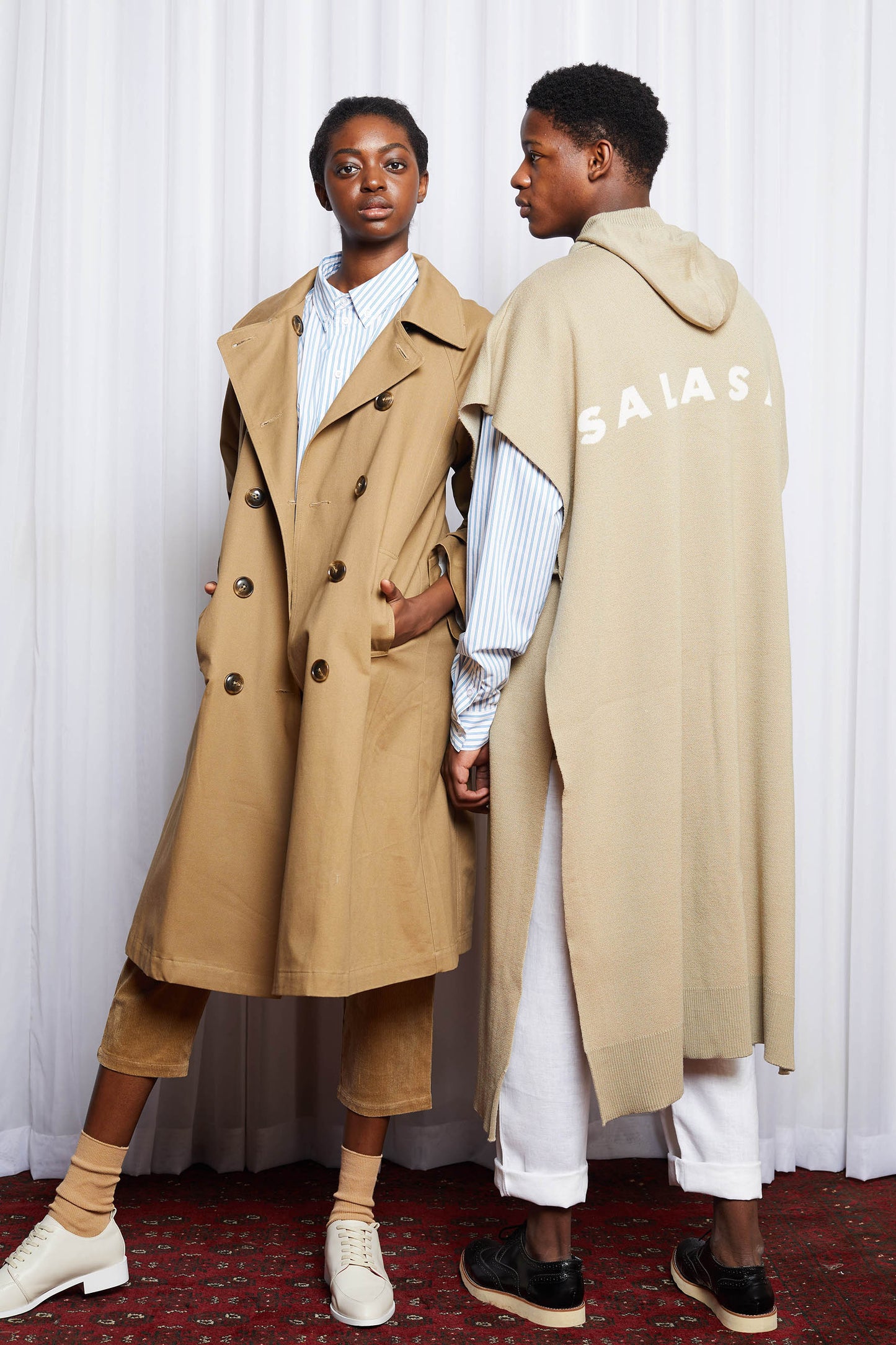 SCIFI PONCHO - BEIGE MERINO KNIT