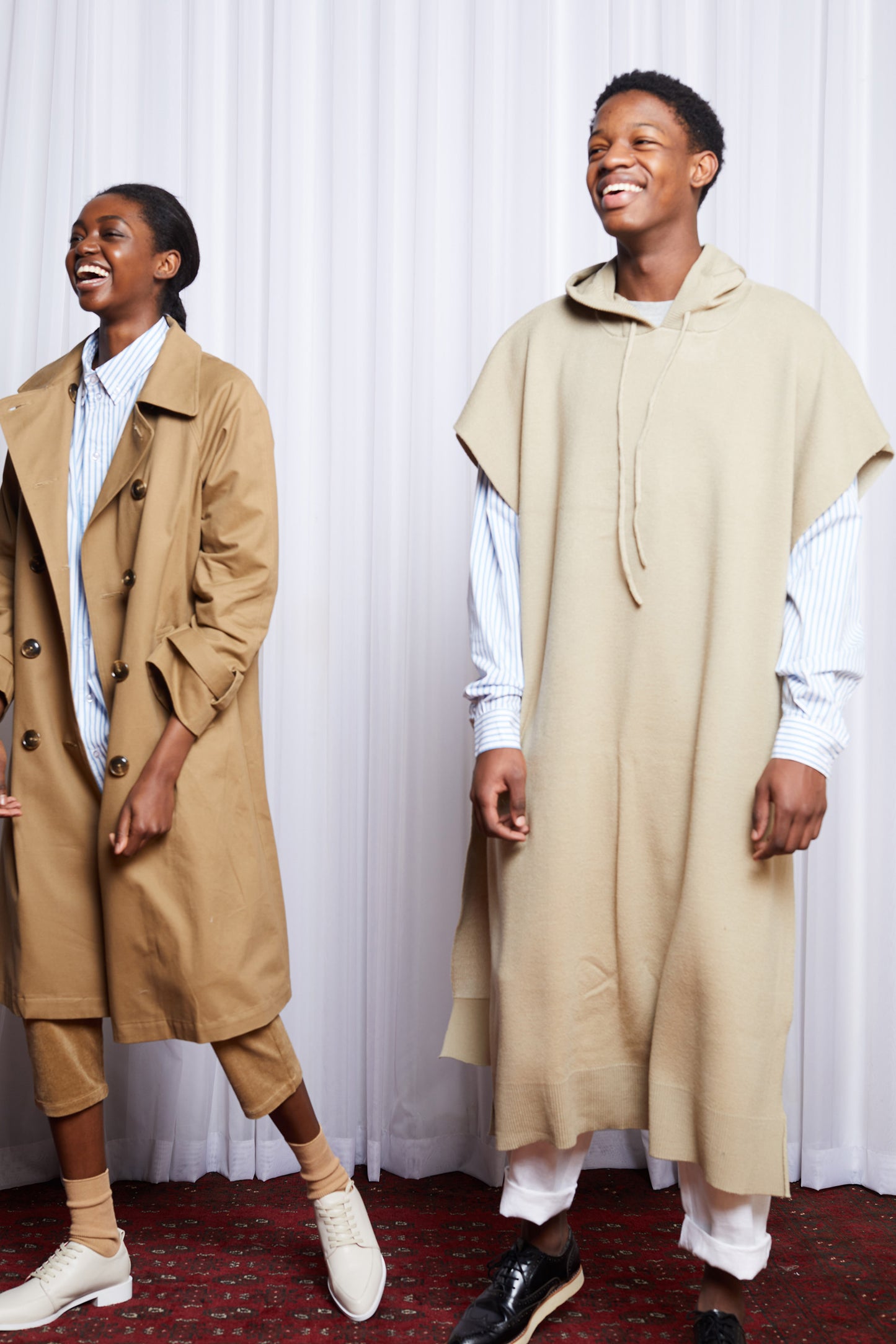 SCIFI PONCHO - BEIGE MERINO KNIT