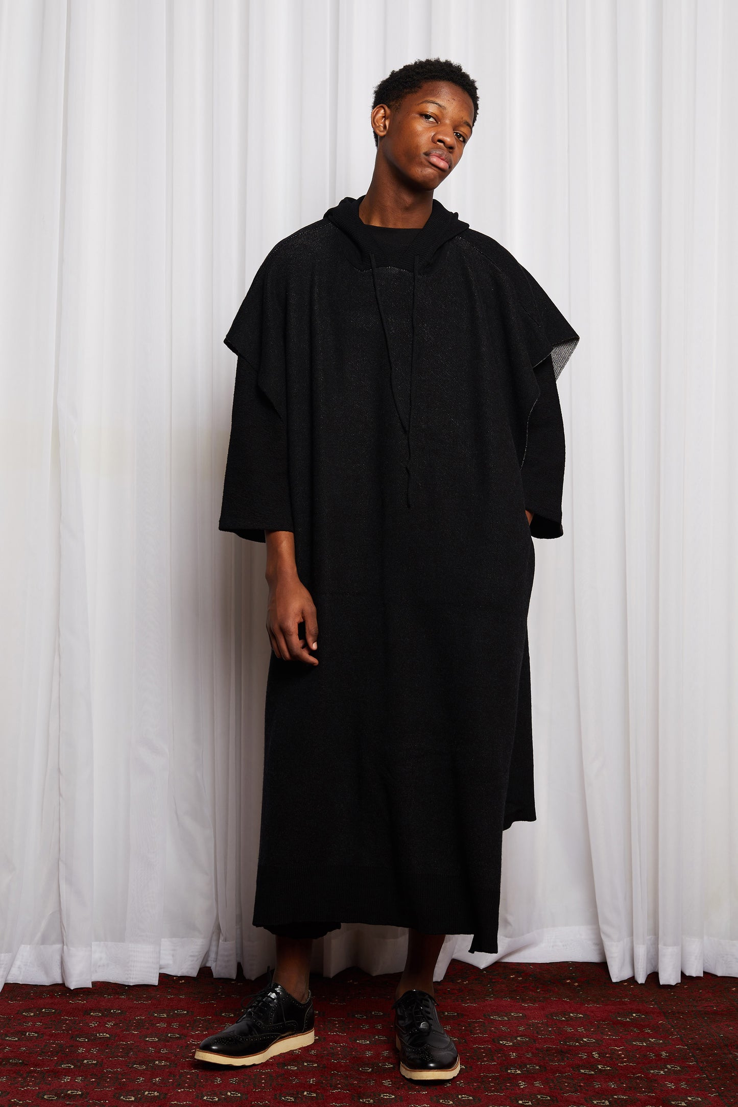 SCIFI PONCHO - BLACK MERINO KNIT