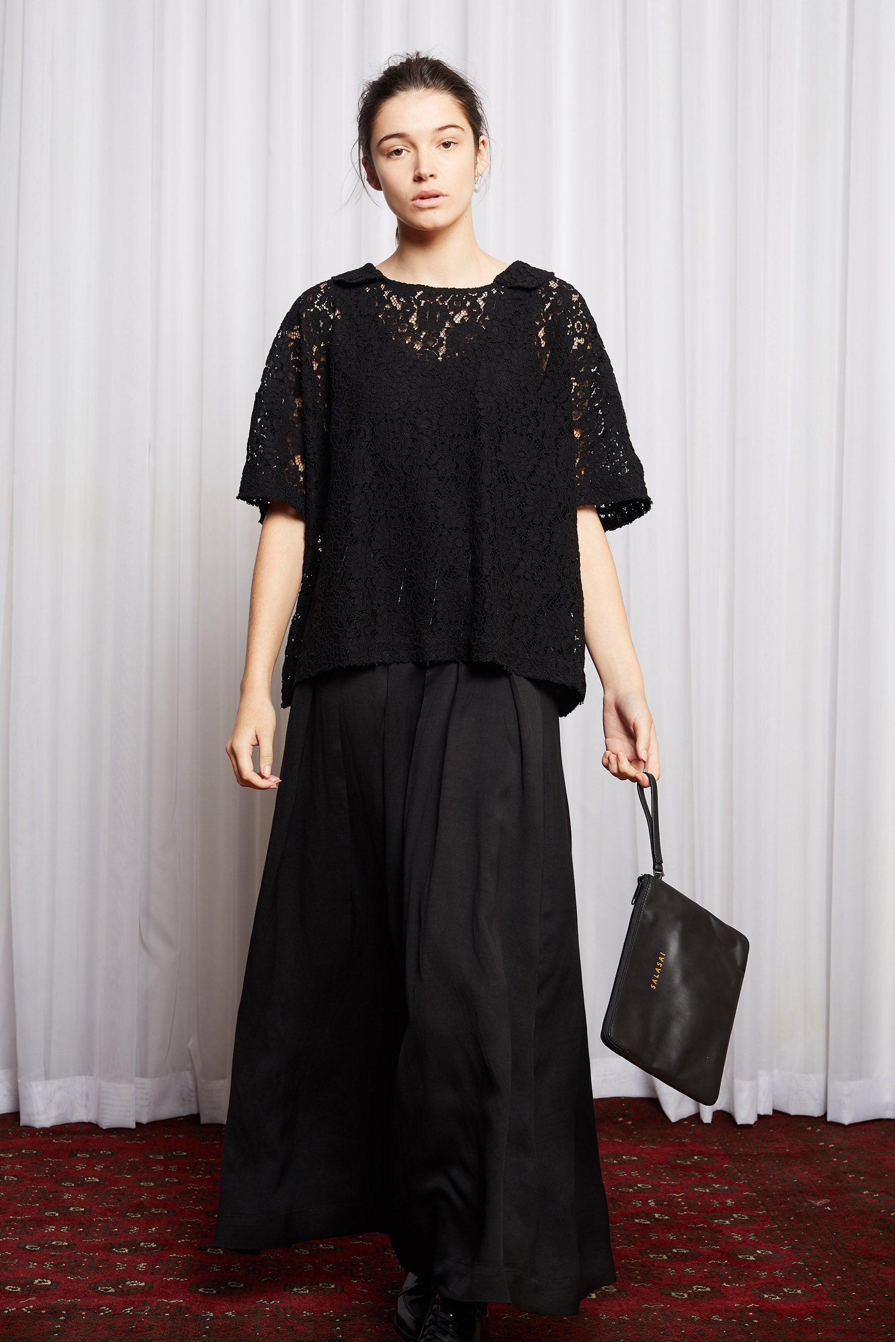 STORY LINE SHIFT - BLACK EMBROIDERY LACE (SAMPLE)