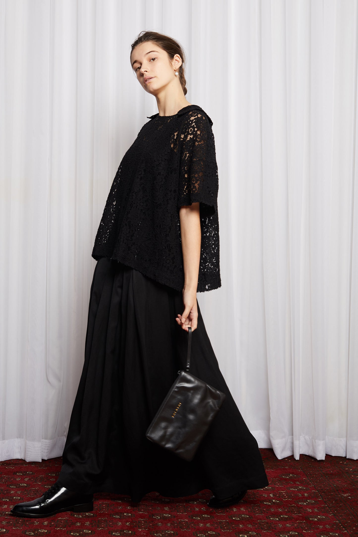 STORY LINE SHIFT - BLACK EMBROIDERY LACE (SAMPLE)