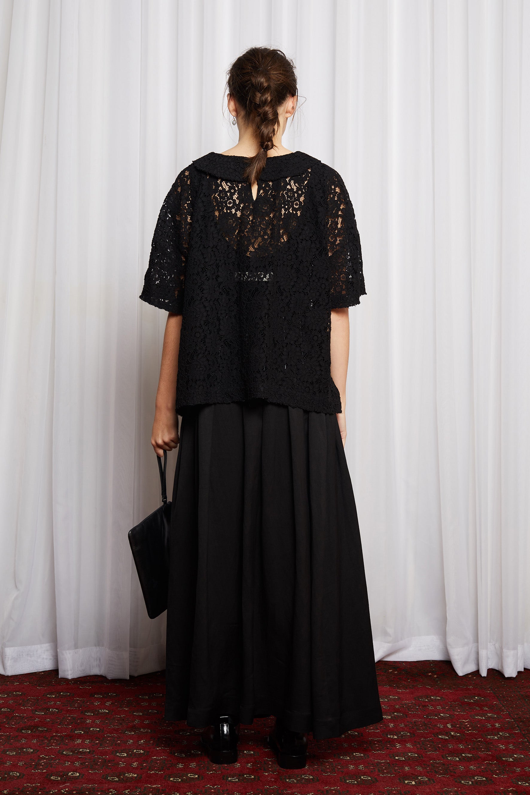 STORY LINE SHIFT - BLACK EMBROIDERY LACE (SAMPLE)